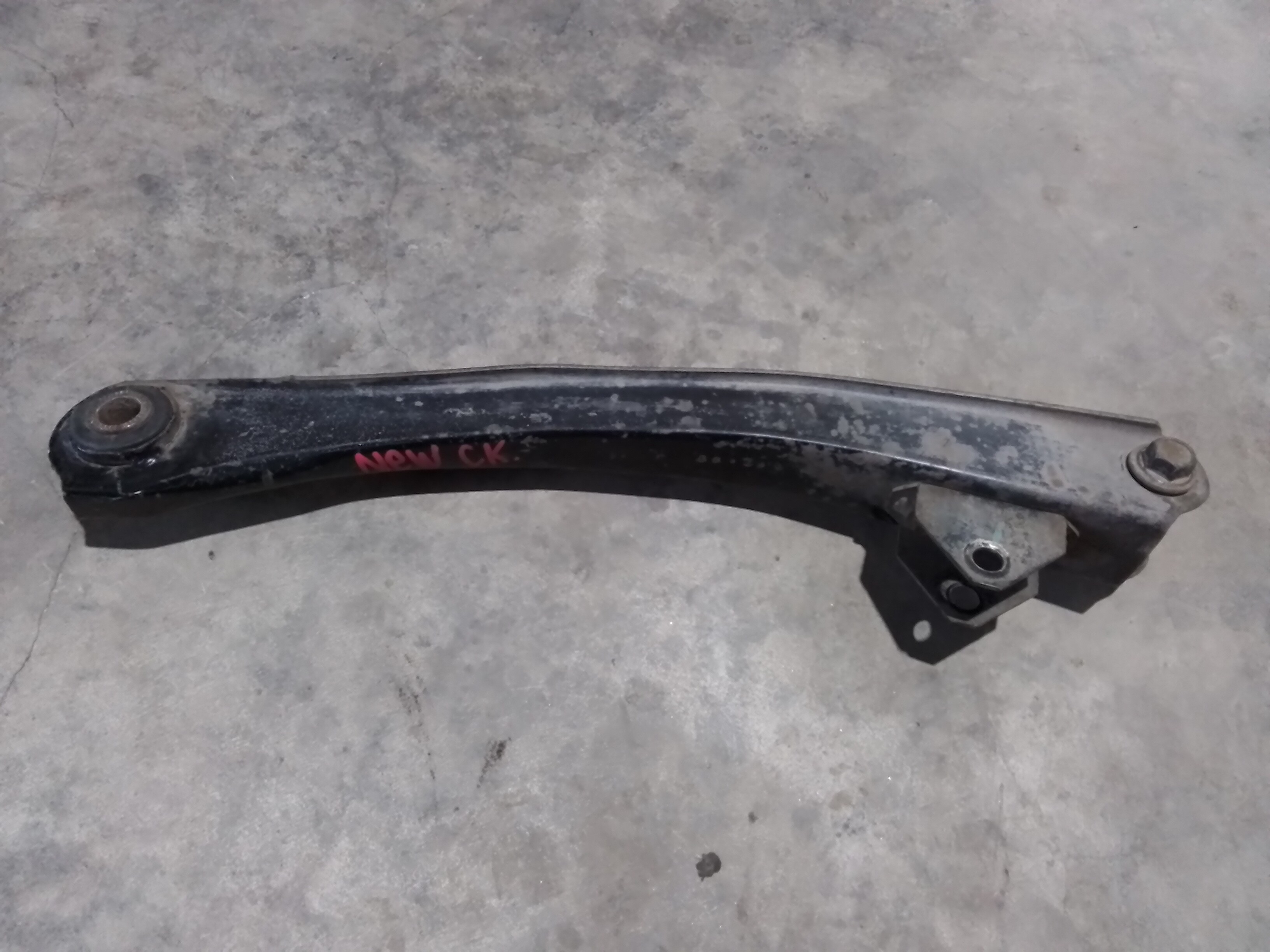 TIRANTE SUSPENCION TRASERO IZQ GEELY NEW CK 2012