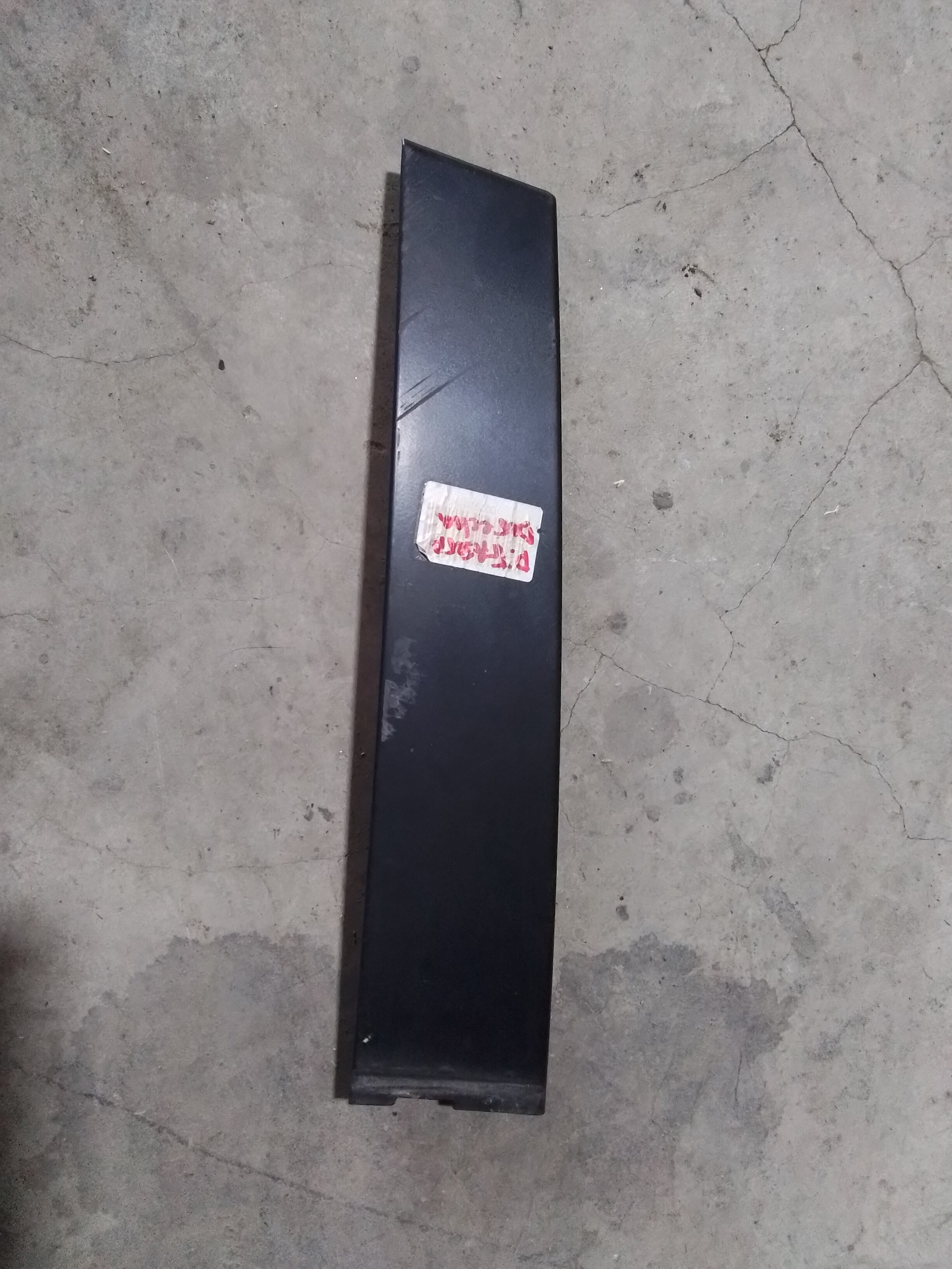 MOLDURA EXTERIOR PUERTA TRASERA DERECHA Chery Tiggo 2 2023