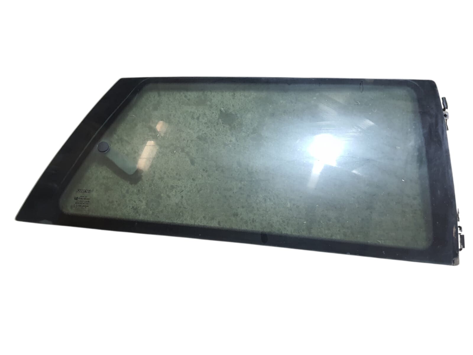VIDRIO ESCOTILLA TRASERO DERECHO 3P Fiat punto 75 1998