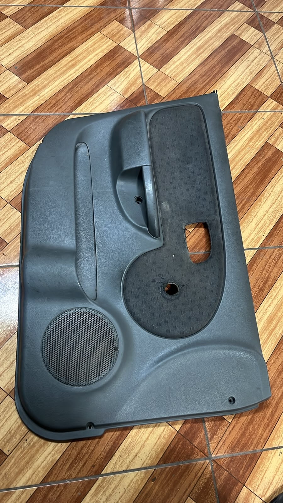 Tapiz puerta delantera izquierda Kia Rio 2003