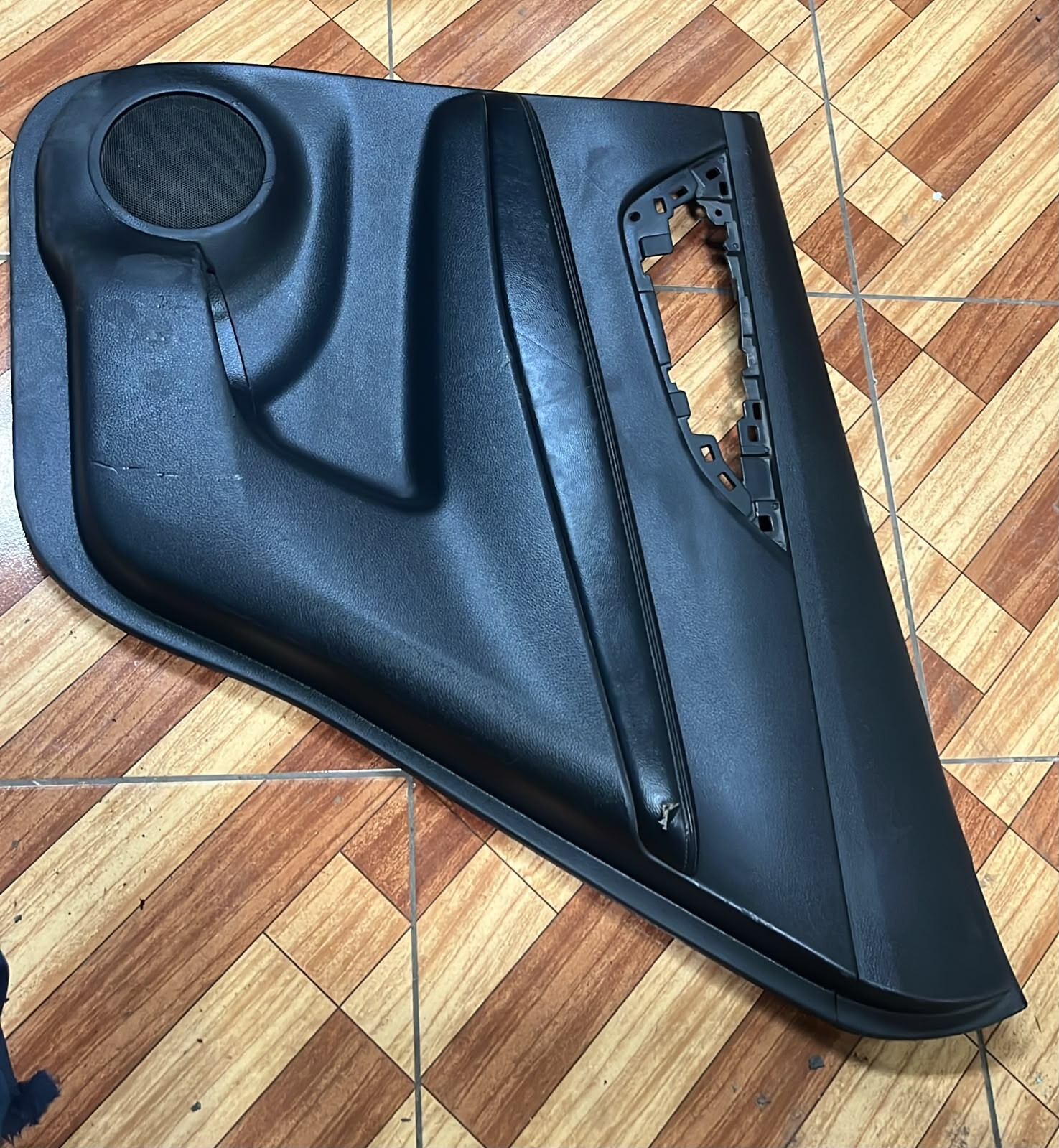 Tapiz trasero derecho Nissan Xtrail 2016