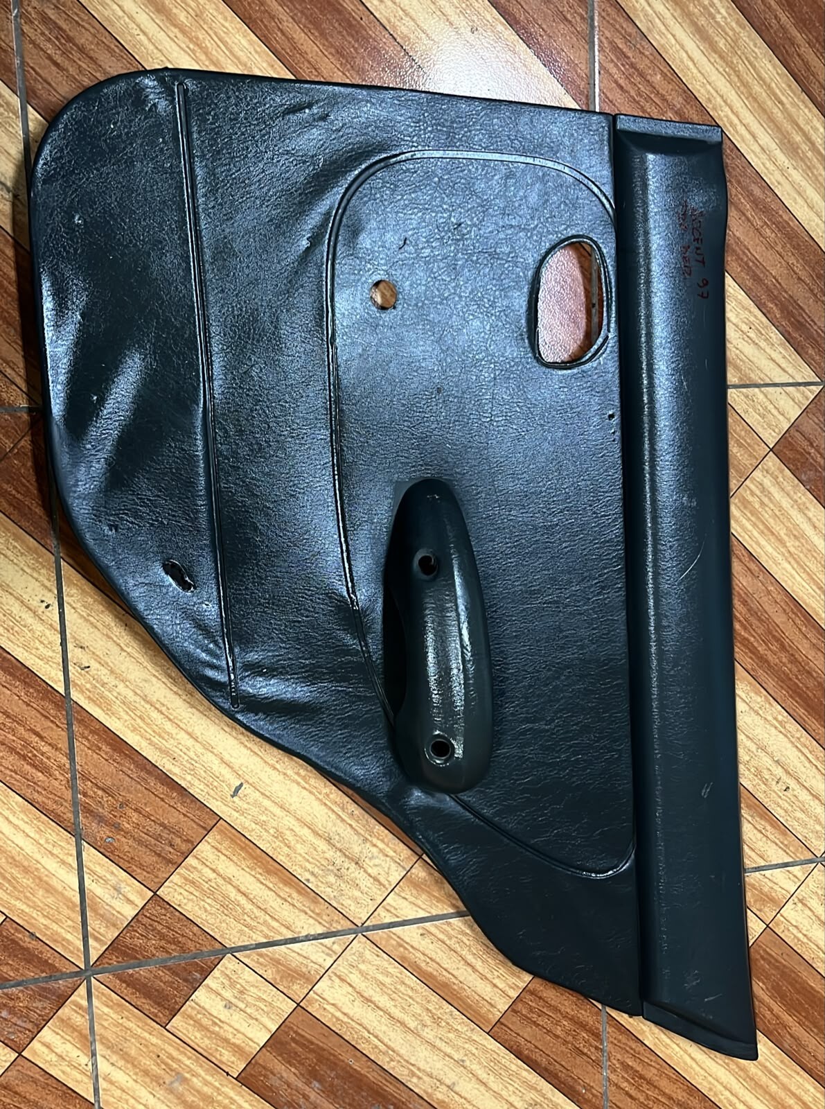 Tapiz trasero derecho Hyundai Accent 1997