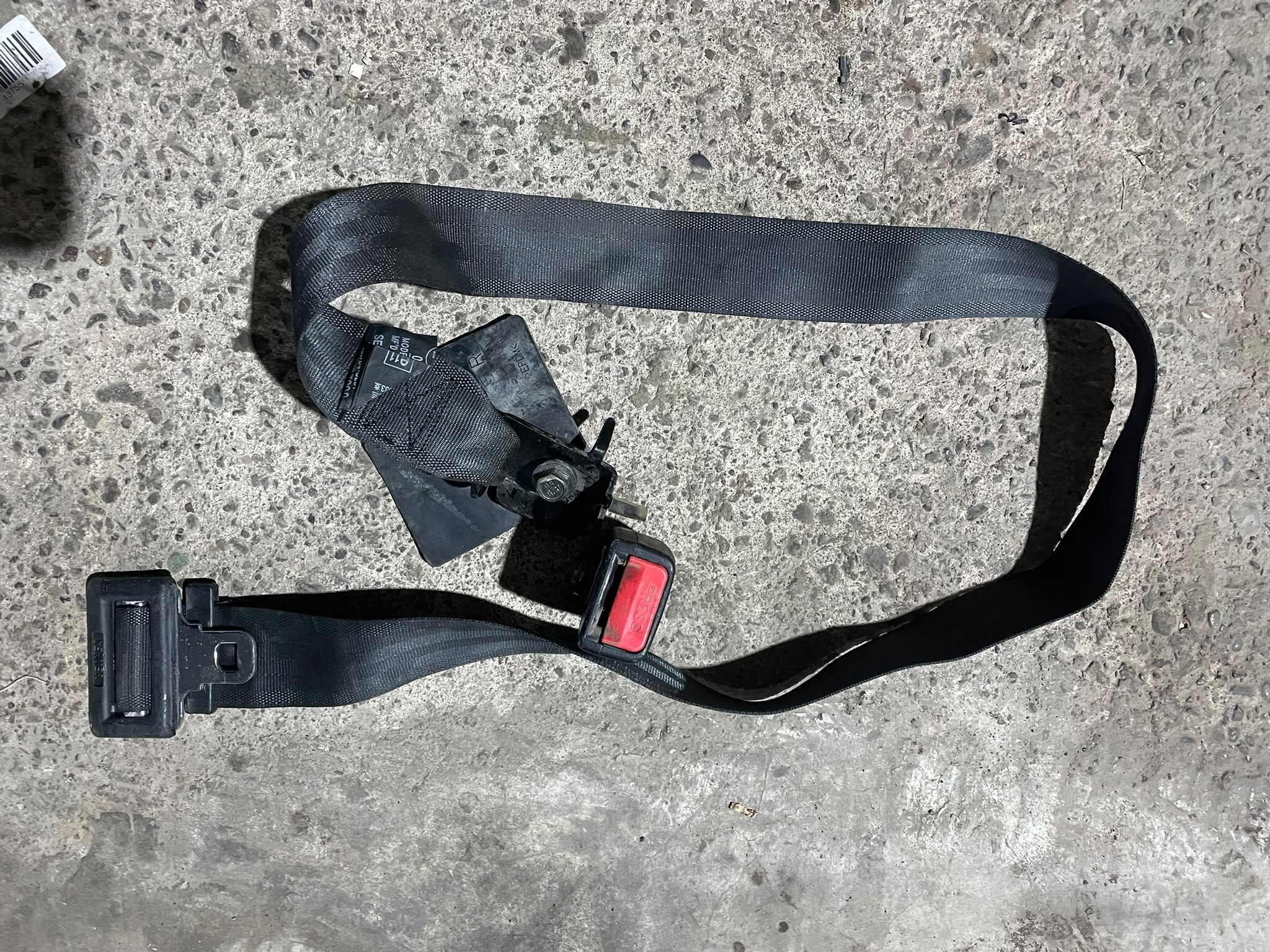 CINTURON TRASERO CENTRAL Kia MORNING EX11 2011