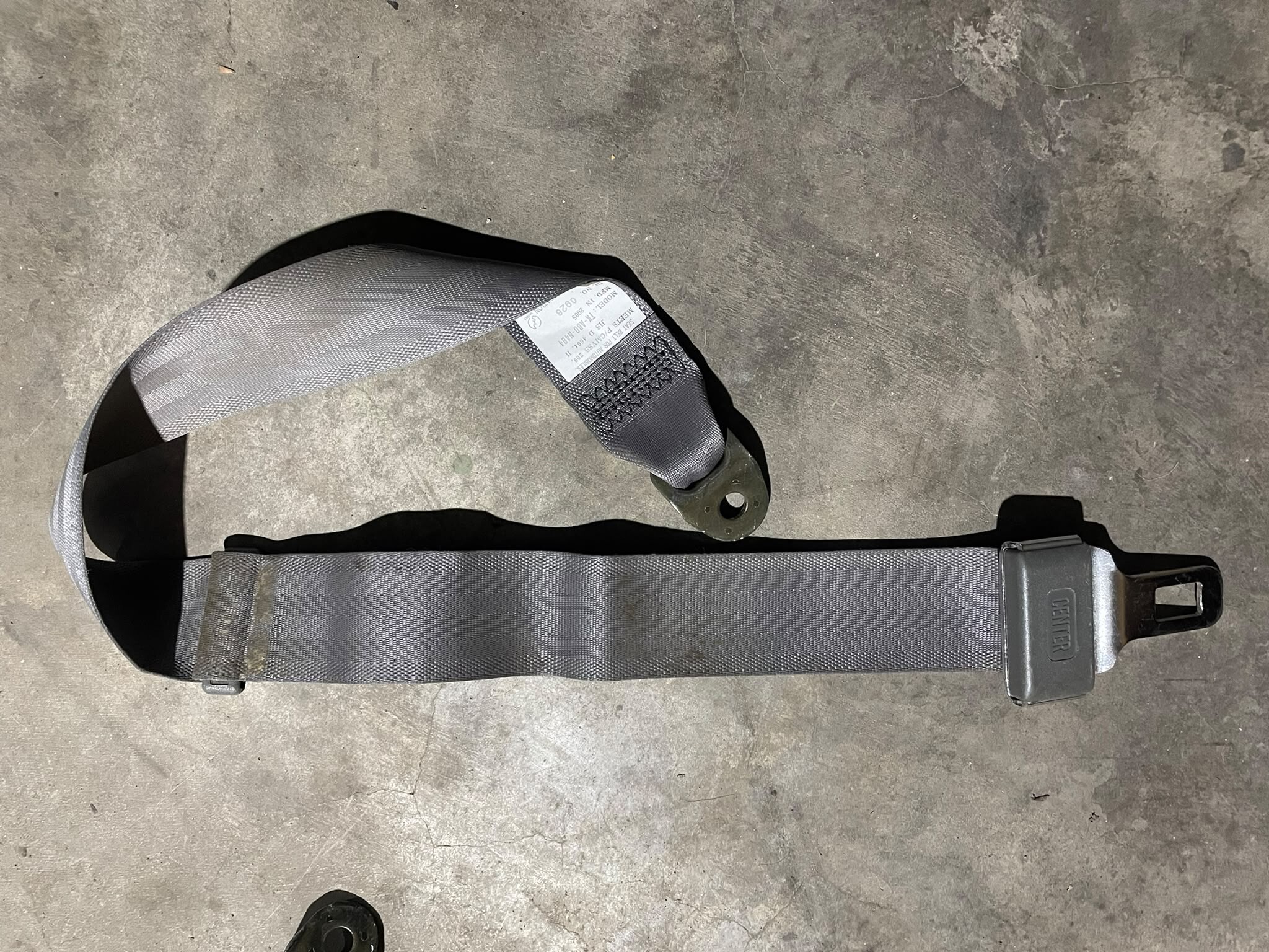 CINTURON TRASERO CENTRAL Mitsubishi Galant 2006