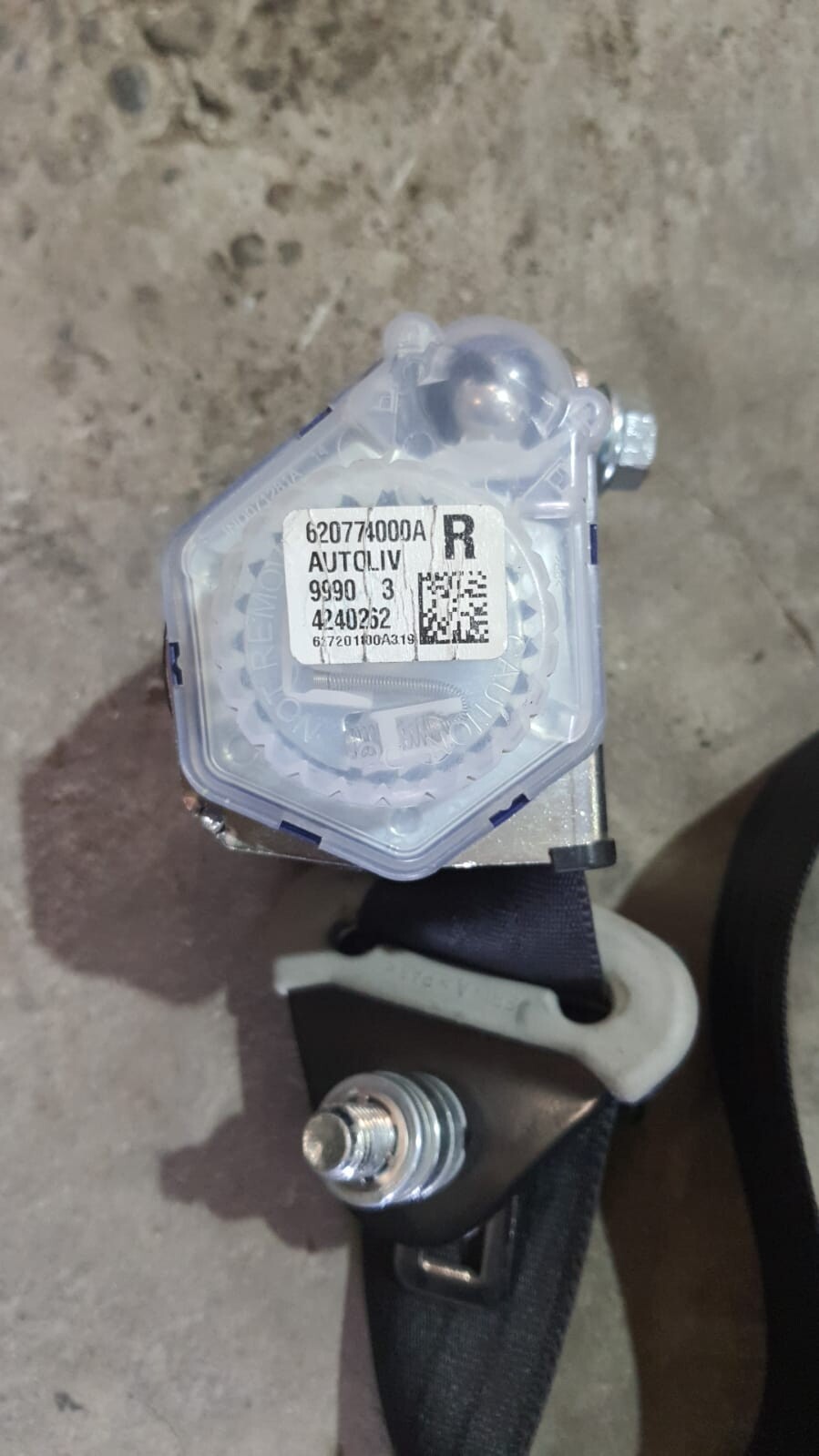 CINTURON DELANTERO DERECHO Suzuki Alto 2020