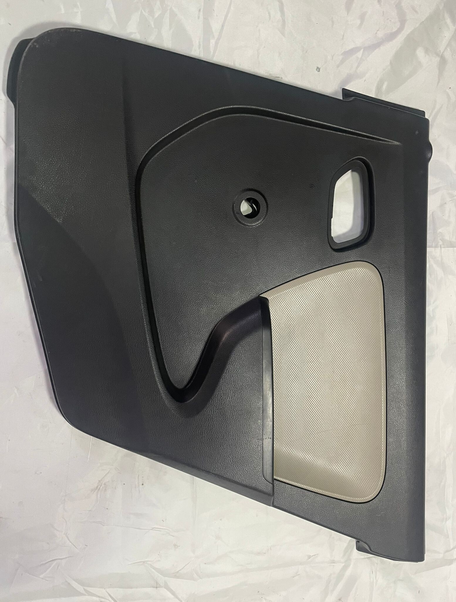 TAPIZ PUERTA TRASERA DERECHA Suzuki Alto 2020