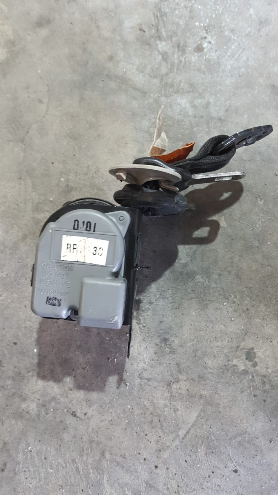 CINTURON TRASERO DERECHO Daewoo Lanos 2003