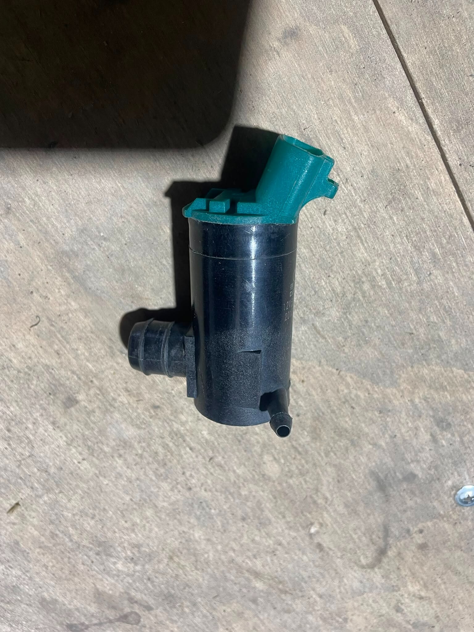 MOTOR DEPOSITO LIMPIAPARABRISA (TRASERO) Changan CV1 2016