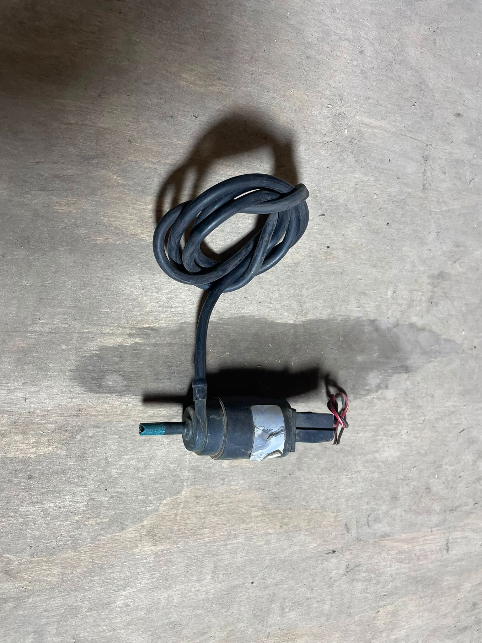 MOTOR DEPOSITO LIMPIA PARABRISA Daewoo ESPERO  1995