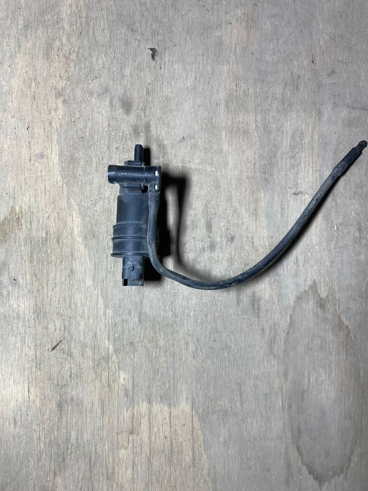MOTOR DEPOSITO LIMPIAPARABRISA Renault Megane 2000