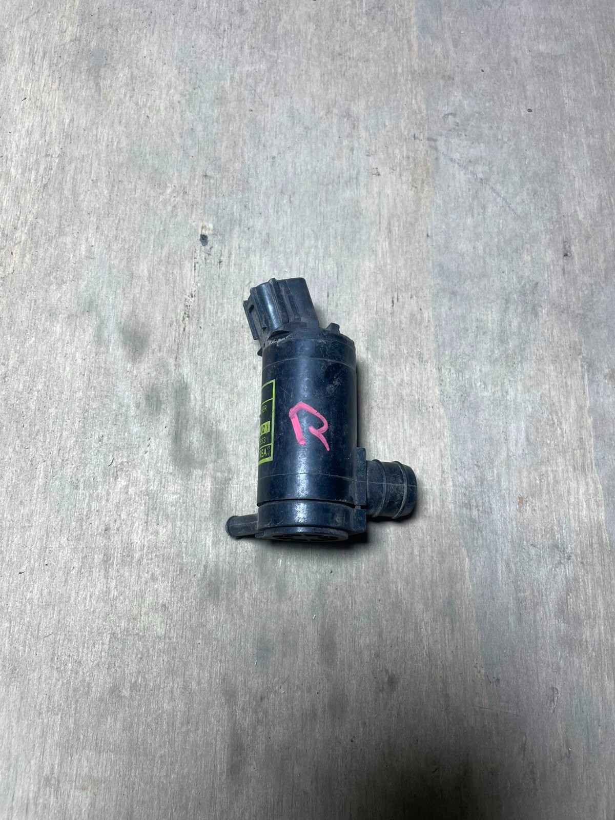 MOTOR DEPOSITO LIMPIA PARABRISA(TRASERO) Chevrolet SWING 16 2004
