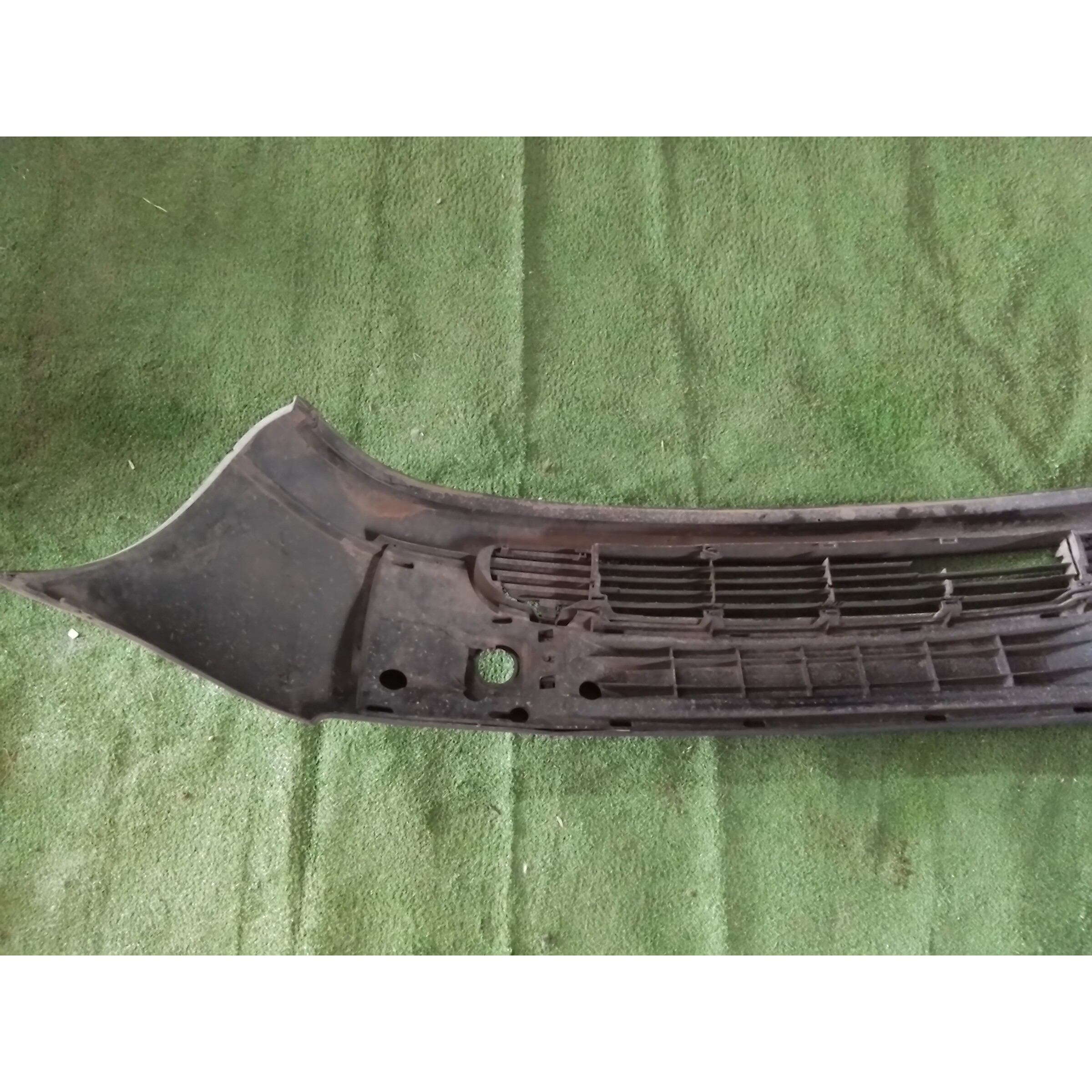 PARACHOQUE DELANTERO (DAÑO LEVE) Ford Fiesta 1998