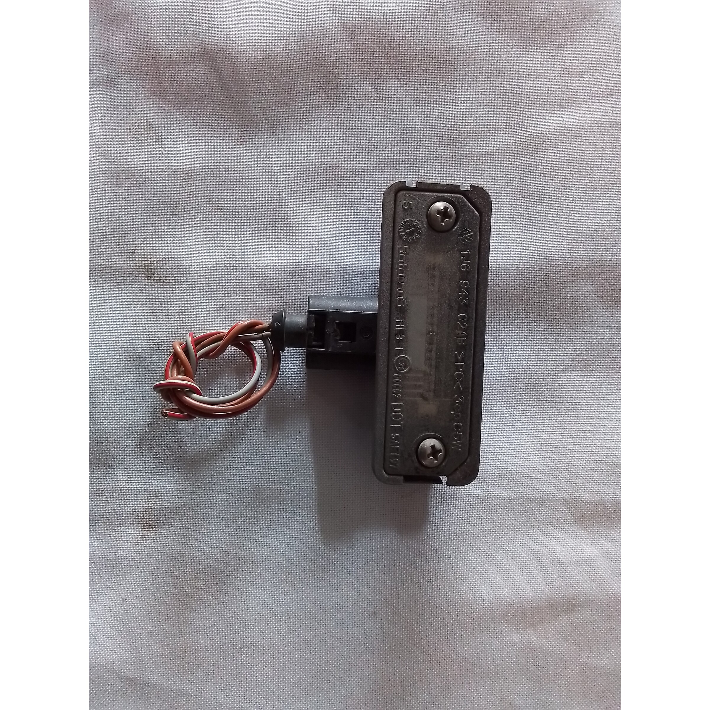 LUZ PATENTE TRASERA Volkswagen Polo 2002