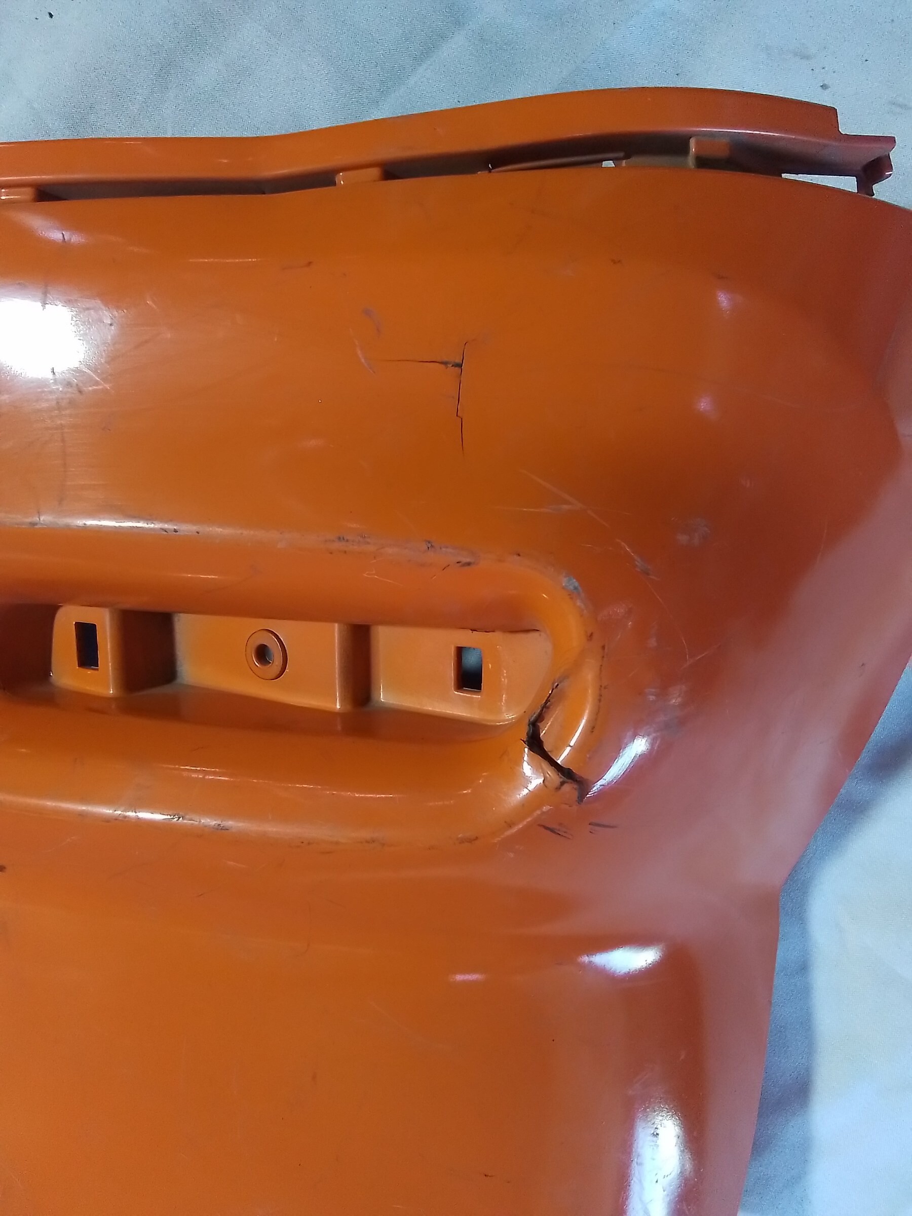 MOLDURA IZQ PARACHOQUE TRASERO (DAÑO LEVE) Suzuki S-PRESSO 2021