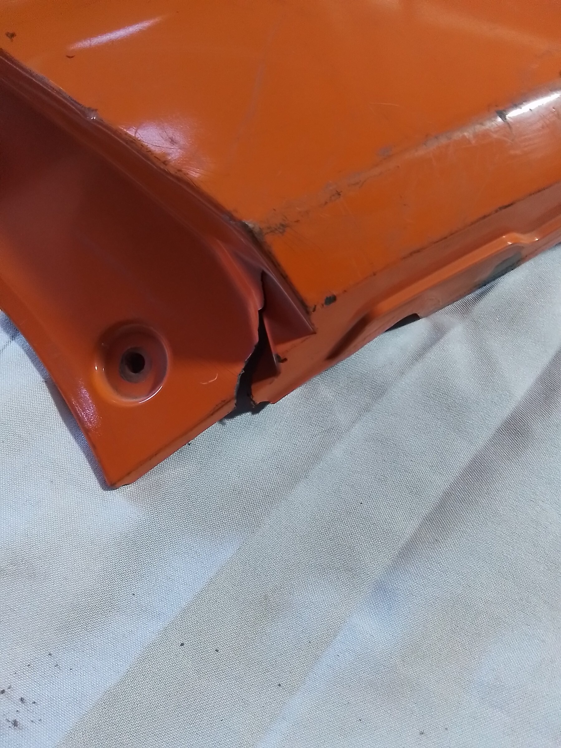 MOLDURA IZQ PARACHOQUE TRASERO (DAÑO LEVE) Suzuki S-PRESSO 2021