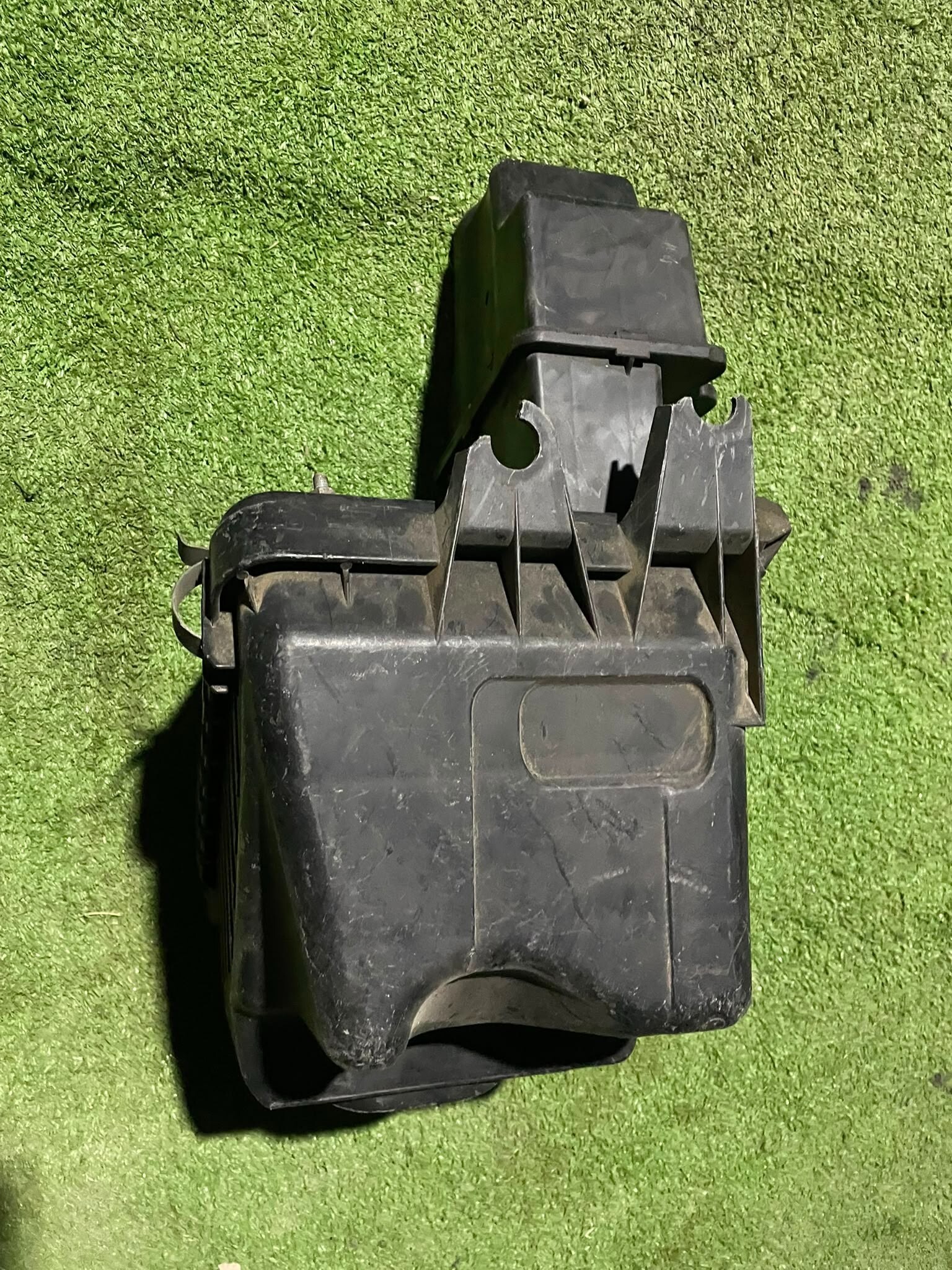 PORTA FILTRO DE AIRE Mitsubishi Galant 2006
