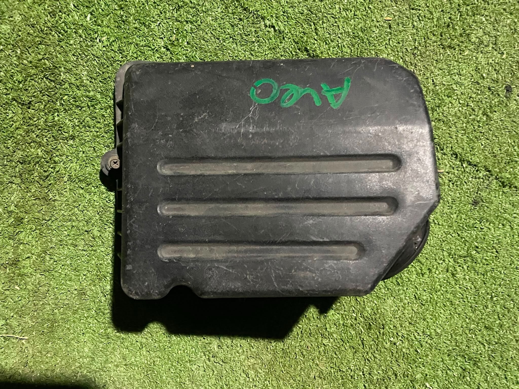 TAPA PORTA FILTRO Chevrolet Aveo 2006