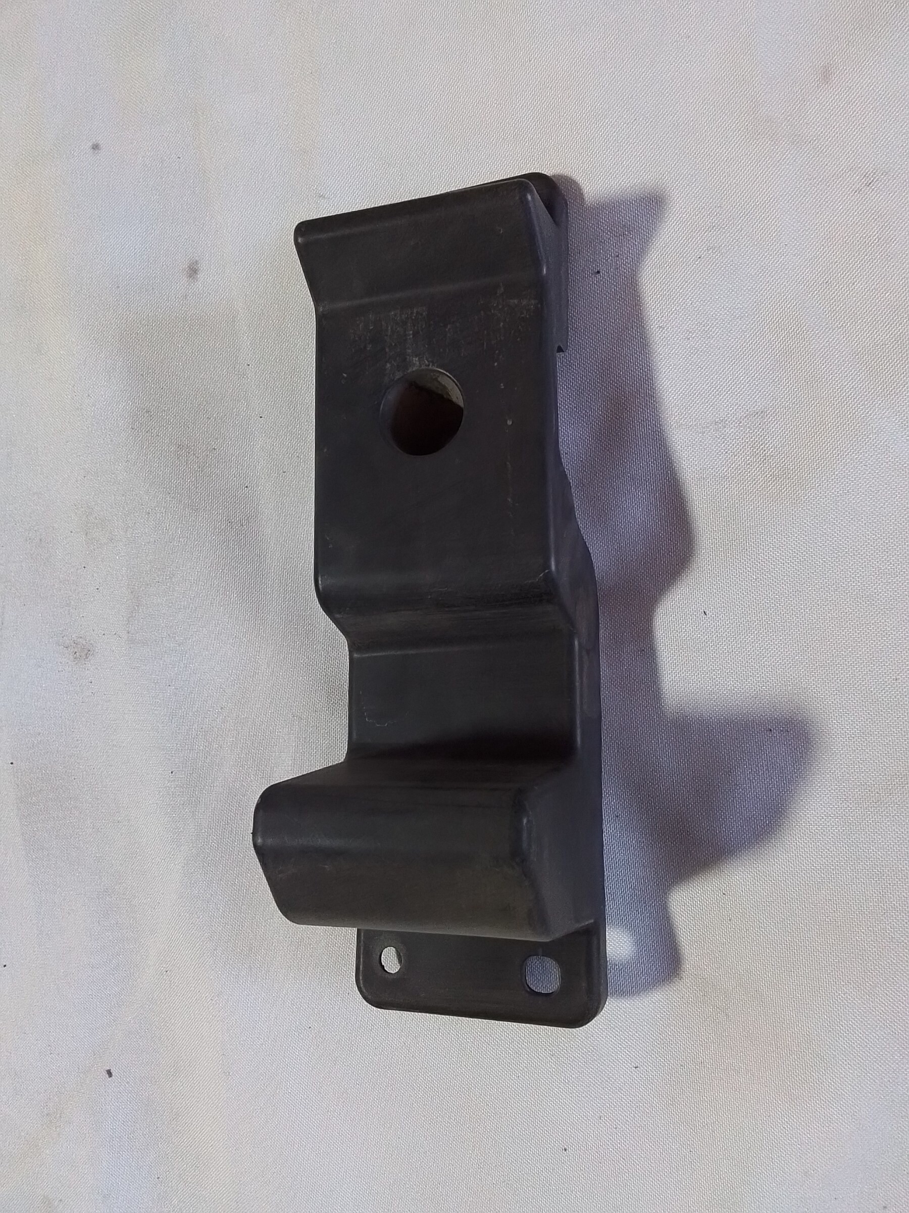 SOPORTE INTERIOR PARACHOQUE TRASERO Chevrolet Captiva 2021