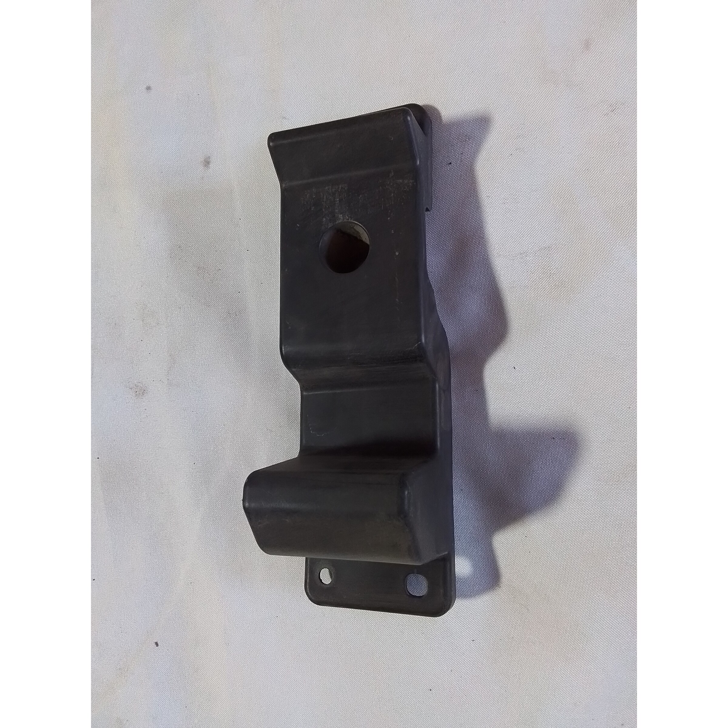 SOPORTE INTERIOR PARACHOQUE TRASERO Chevrolet Captiva 2021