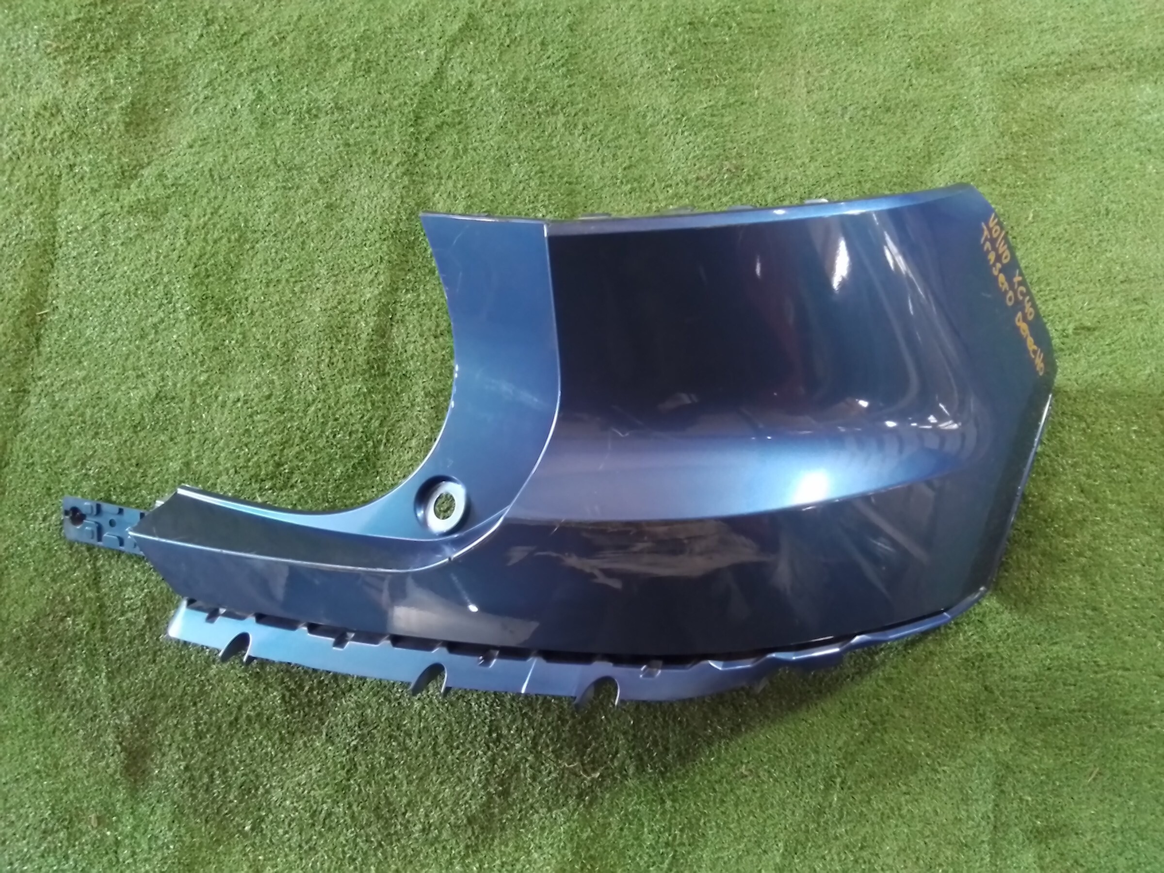 TAPA BARRO PARACHOQUE TRASERO DERECHO Volvo XC40 T4 2020