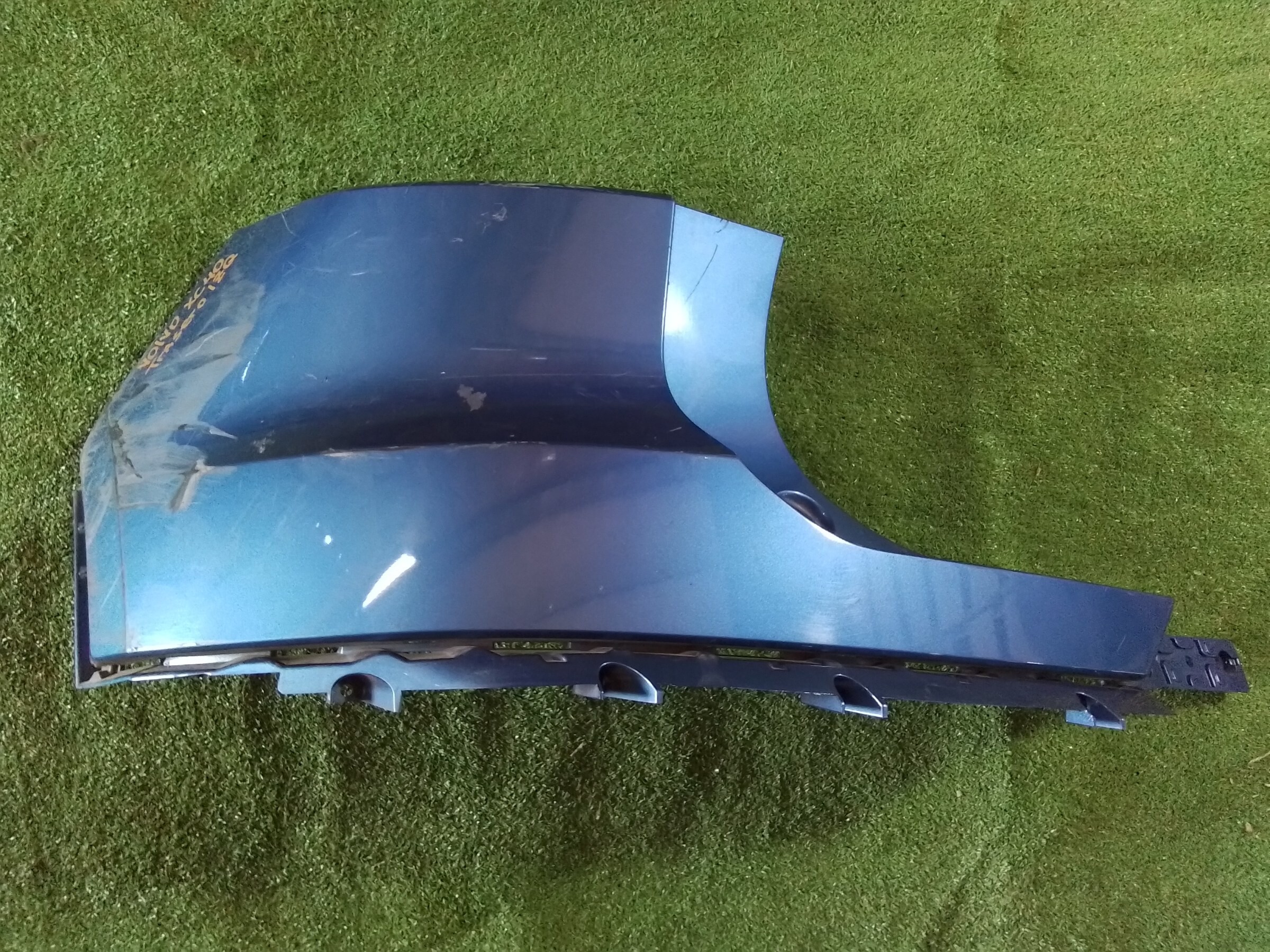 TAPA BARRO PARACHOQUE TRASERO IZQ Volvo XC40 T4 2020