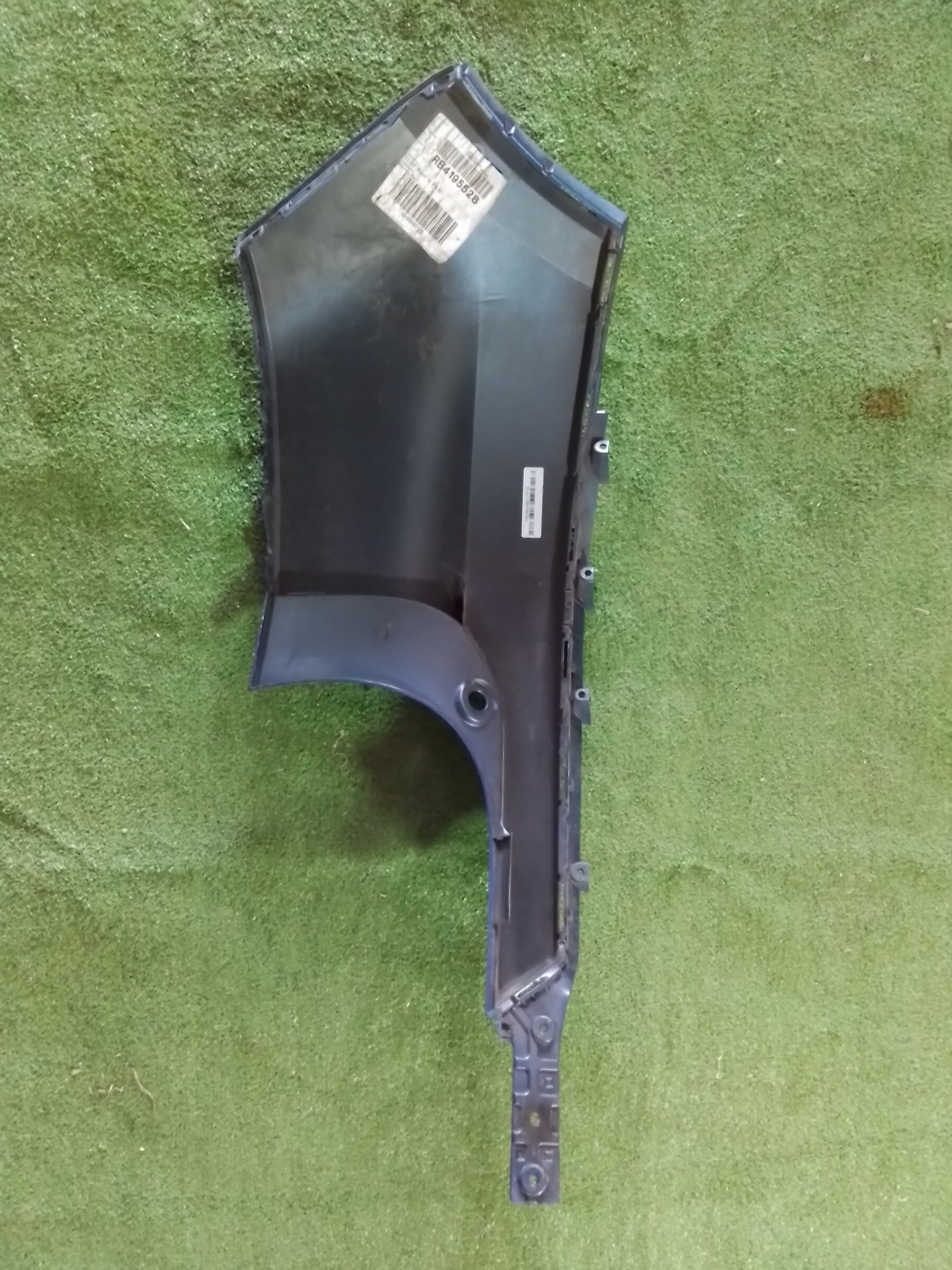 TAPA BARRO PARACHOQUE TRASERO IZQ Volvo XC40 T4 2020