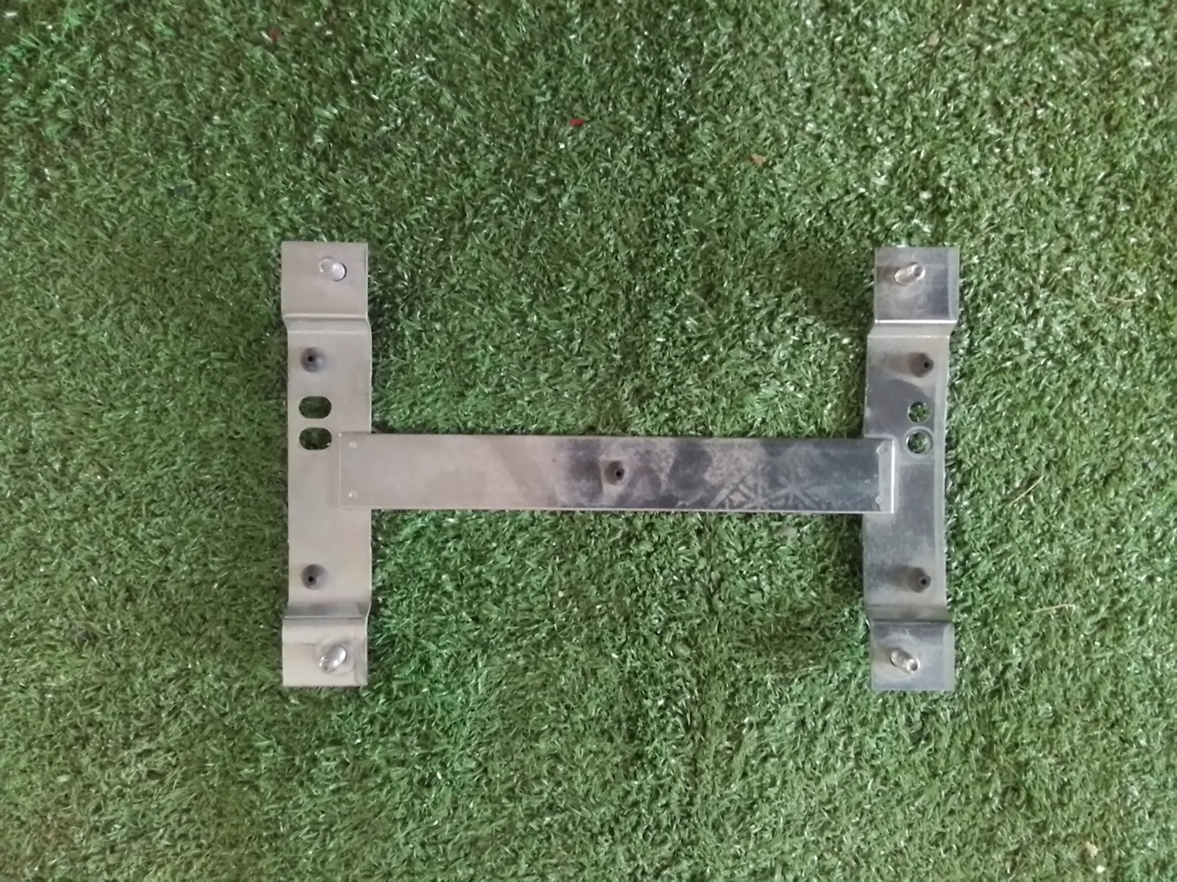 SOPORTE PATENTE PARACHOQUE TRASERO Volvo XC40 T4 2020