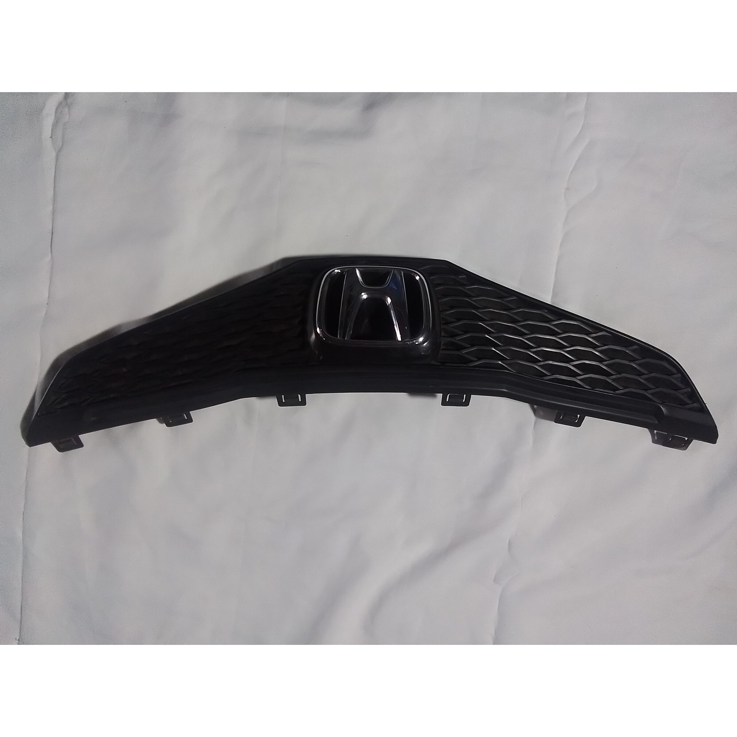 REJILLA FRONTAL PARACHOQUE Honda FIT 2012