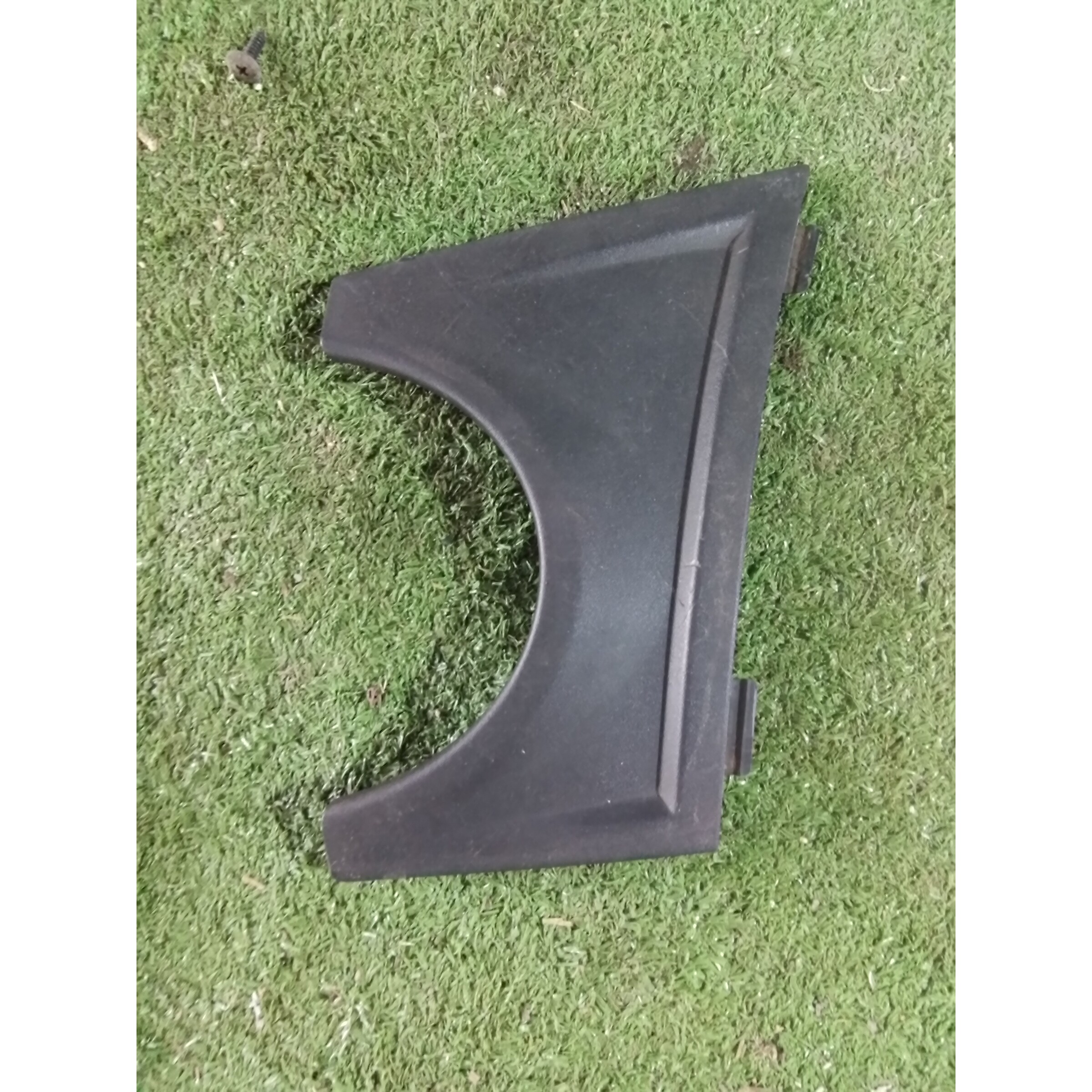MOLDURA IZQ INFERIOR PARACHOQUE Chevrolet spark GT 2011