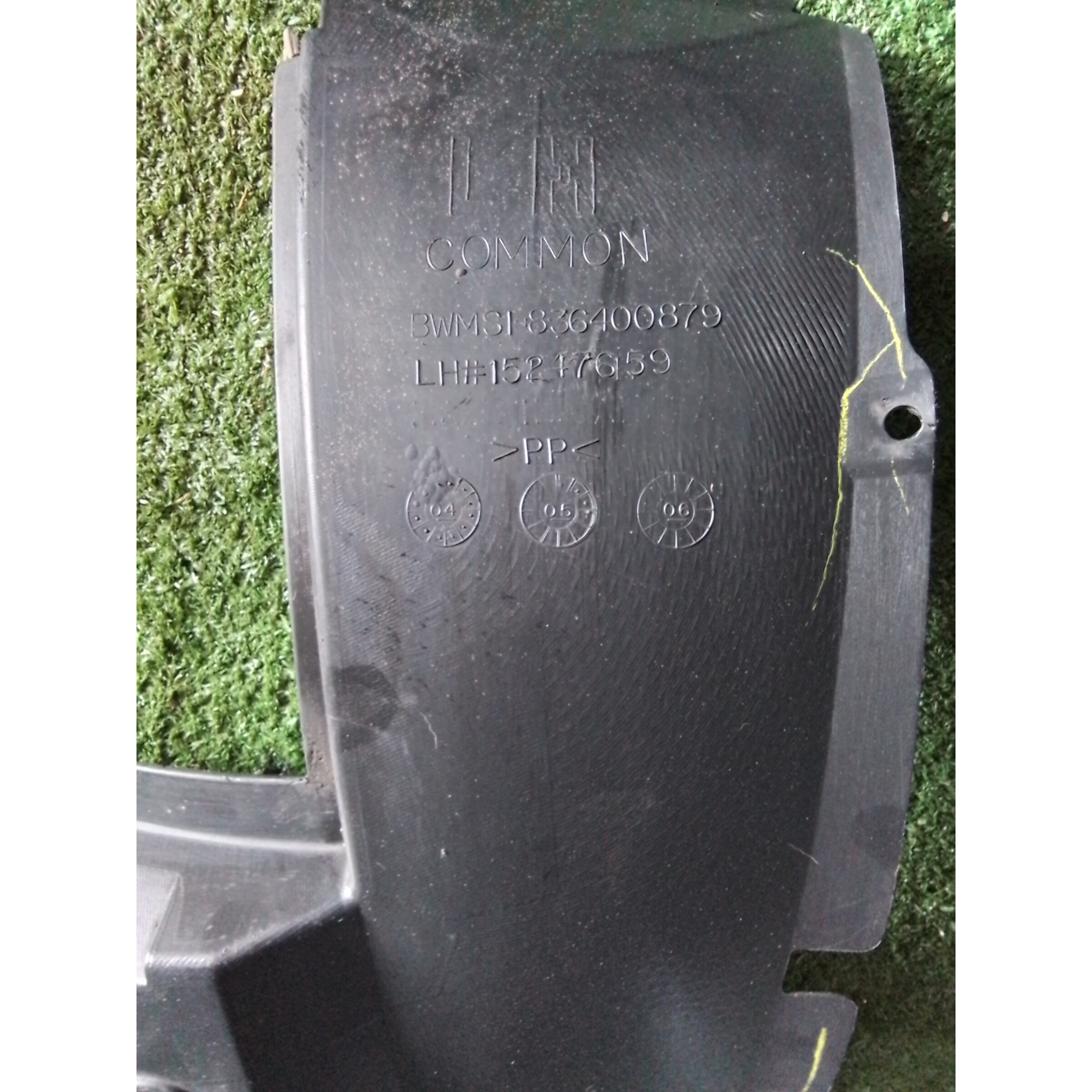 GUARDAFANGO DELANTERO IZQ (DAÑO LEVE) Chevrolet Uplander 2005