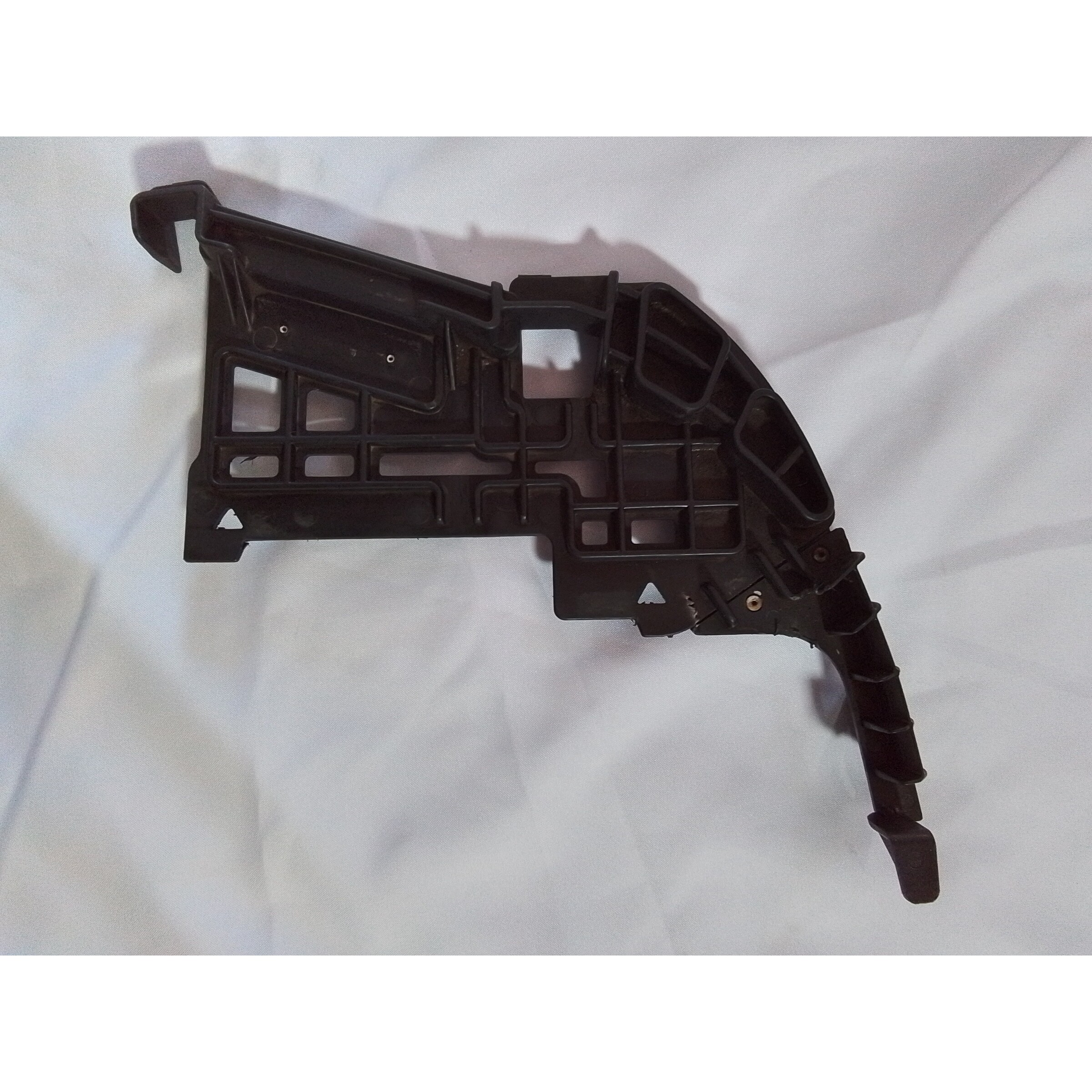 MENSULA DELANTERA DERECHA Hyundai Tucson 2007