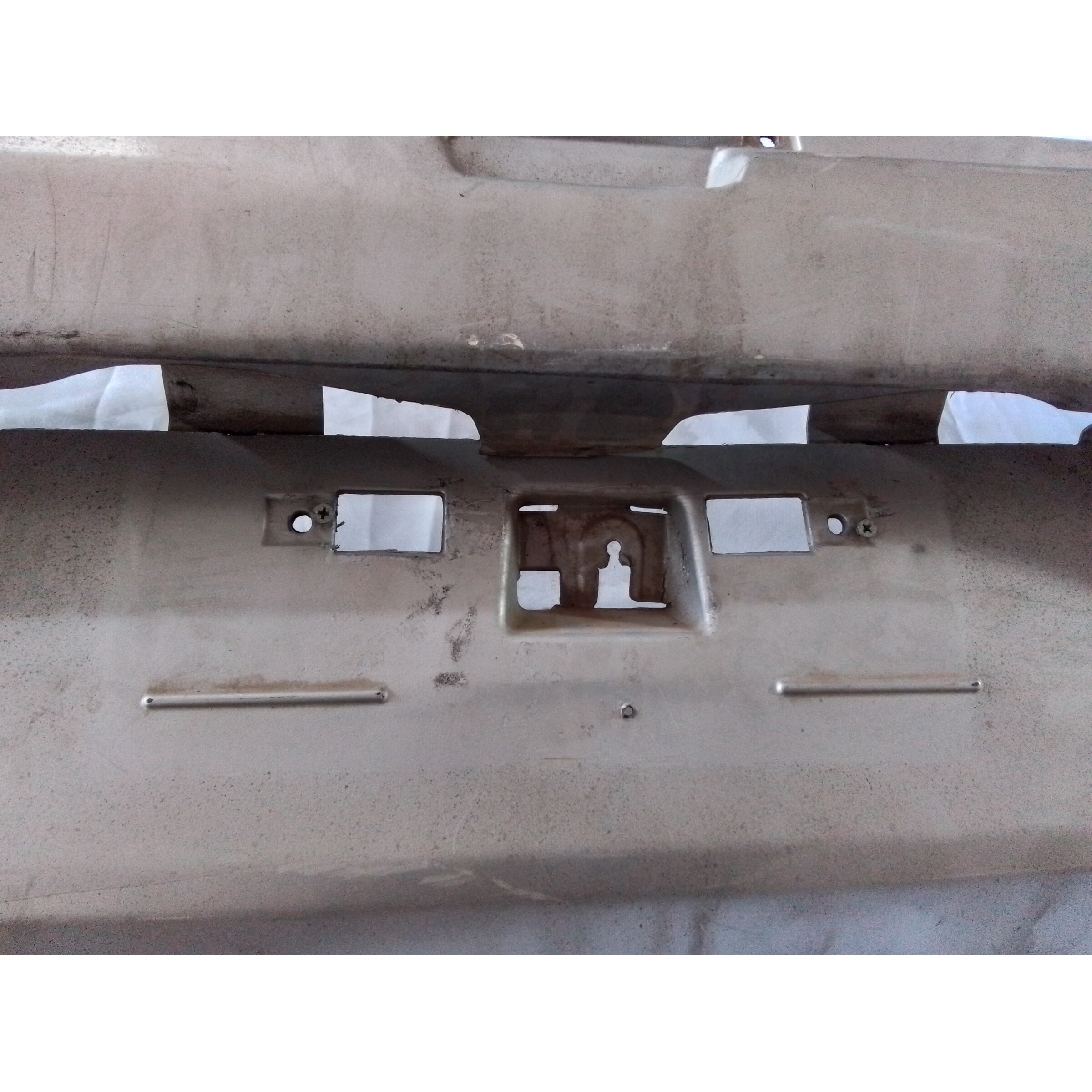 PARACHOQUE TRASERO ( QUEBRADO LEVE) Suzuki Alto 2012