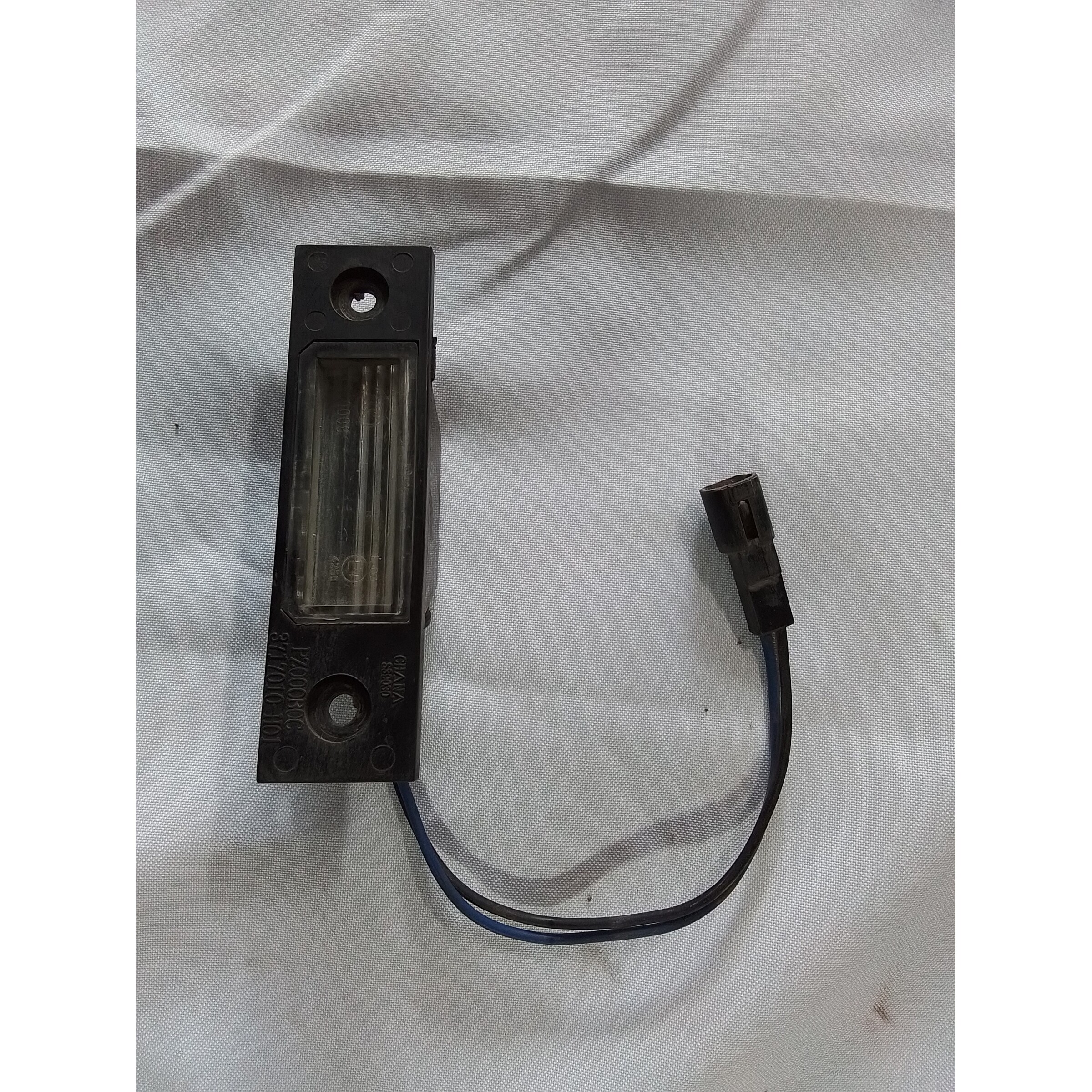 LUZ PATENTE Changan CV1 2016