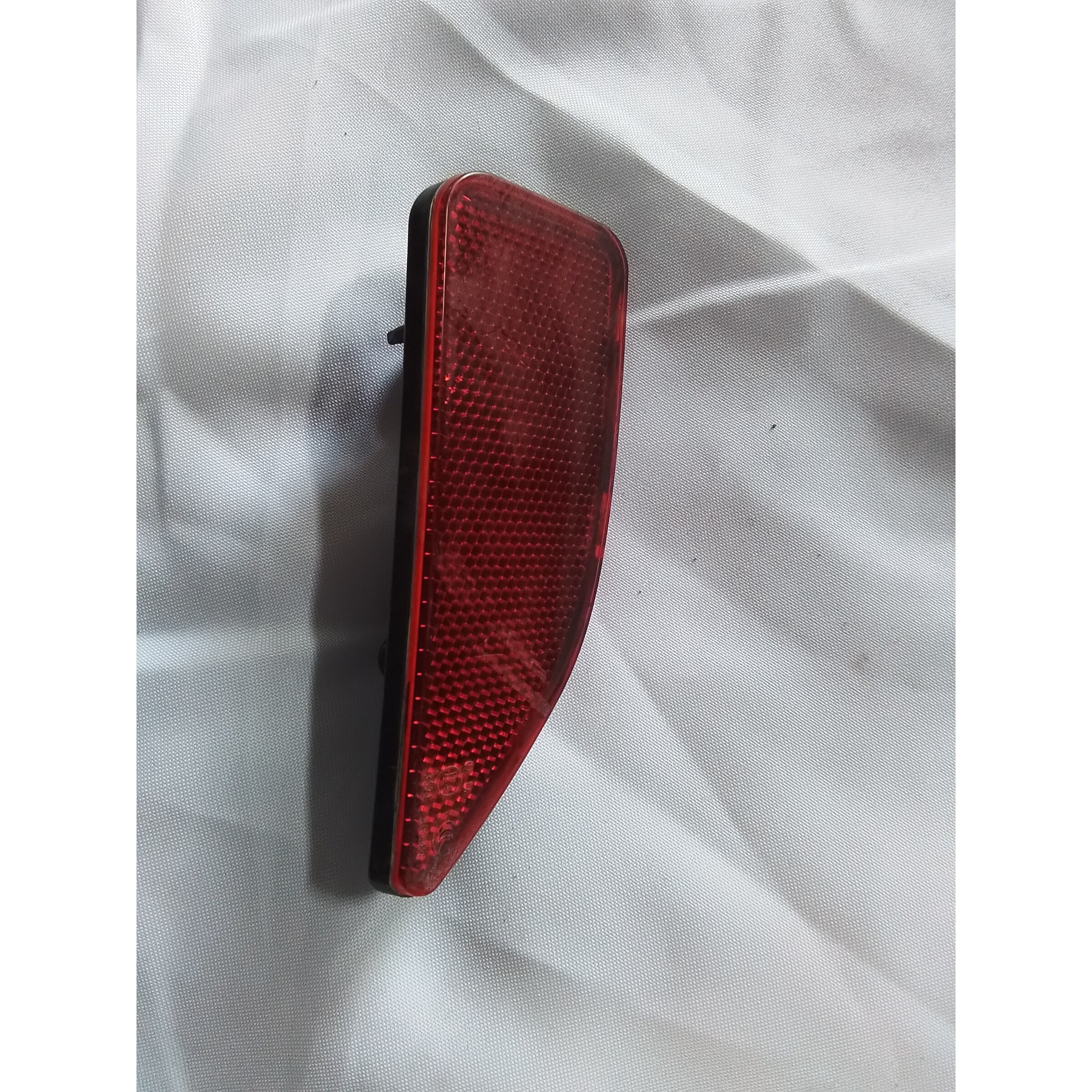 REFLECTANTE TRASERO DERECHO Changan CV1 2016