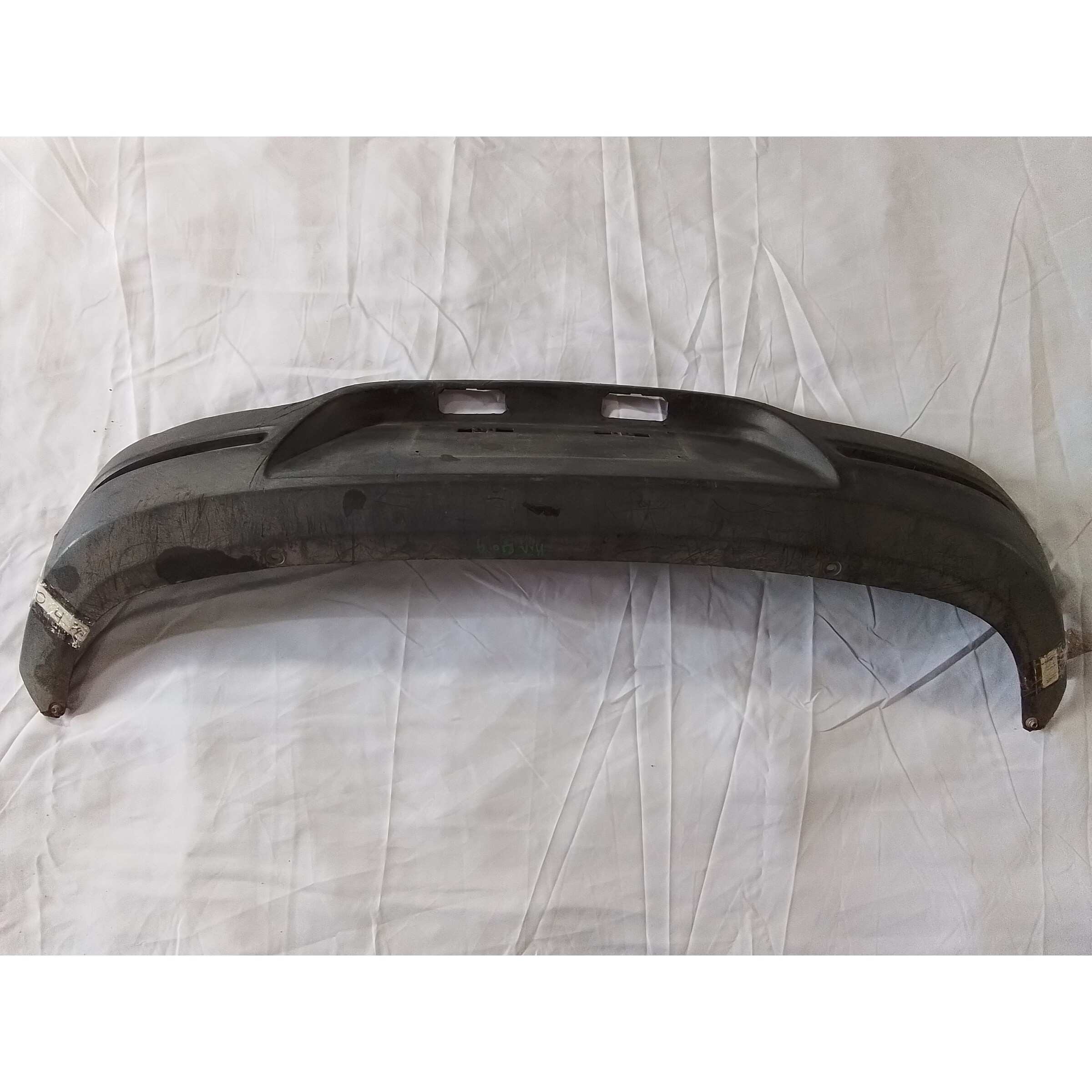 MOLDURA INFERIOR PARACHOQUE TRASERO ( DAÑO LEVE) Kia RIO 4 2014