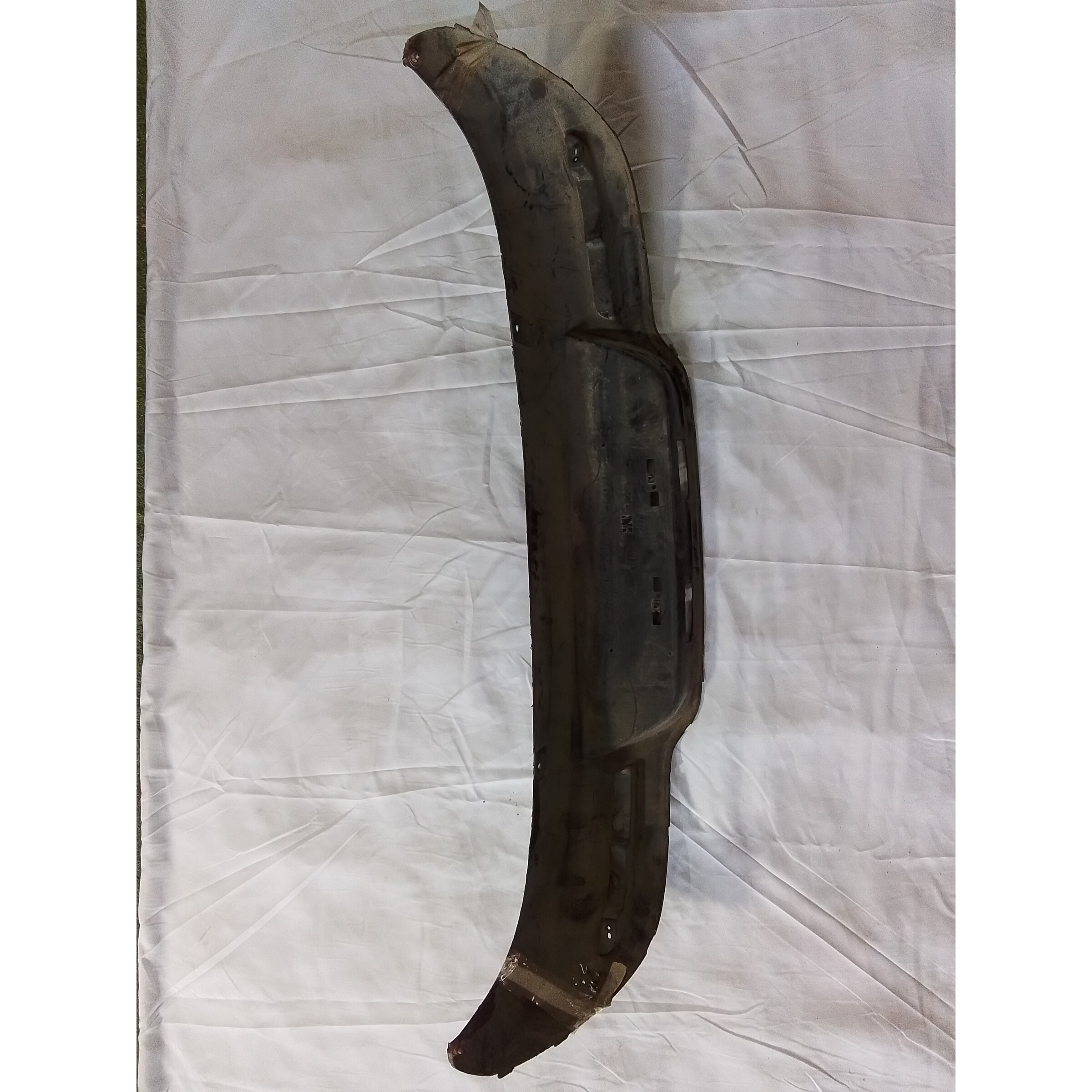 MOLDURA INFERIOR PARACHOQUE TRASERO ( DAÑO LEVE) Kia RIO 4 2014