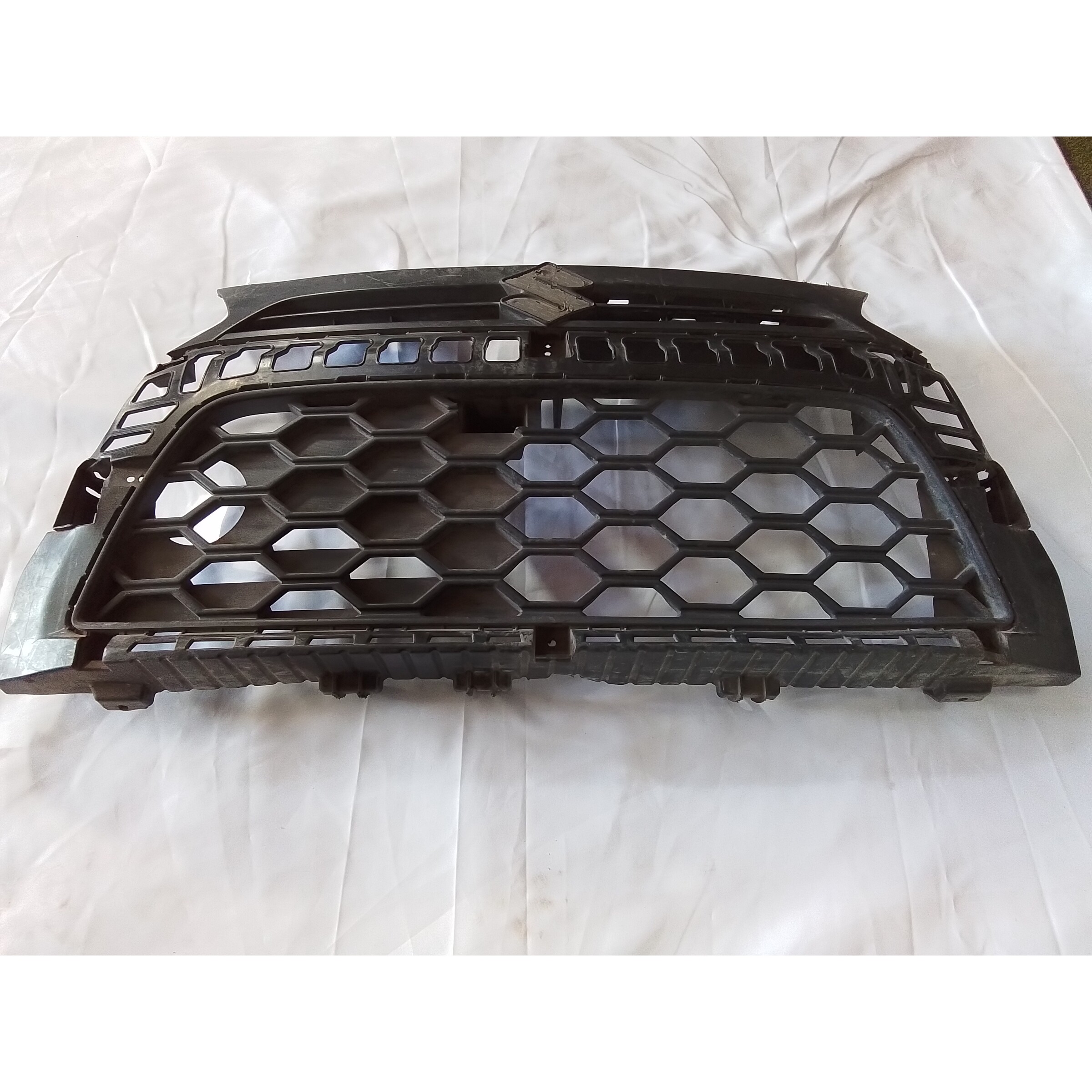 REJILLA PARACHOQUE DELANTERO Suzuki Alto 2020