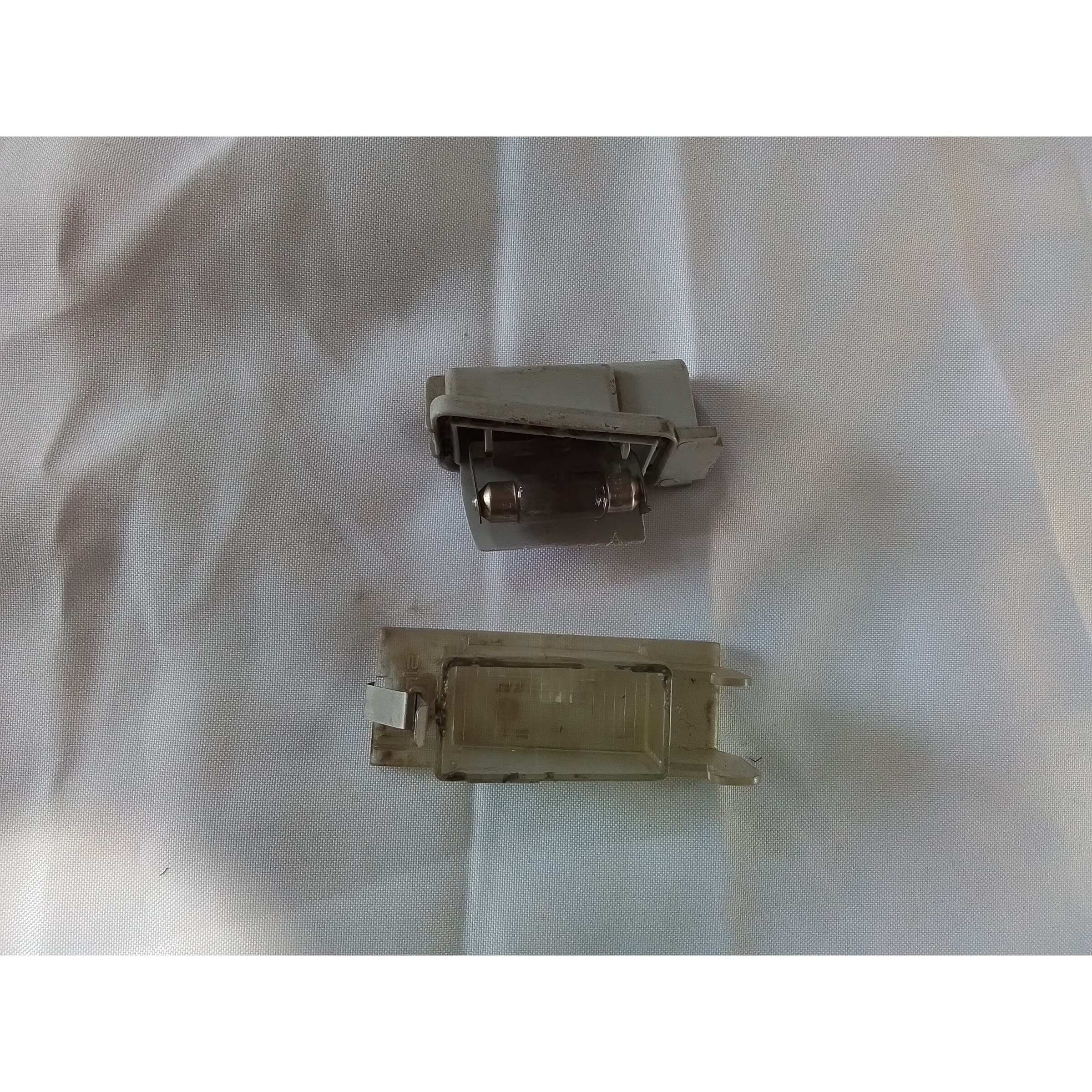 LUZ PATENTE Renault Clio 1998