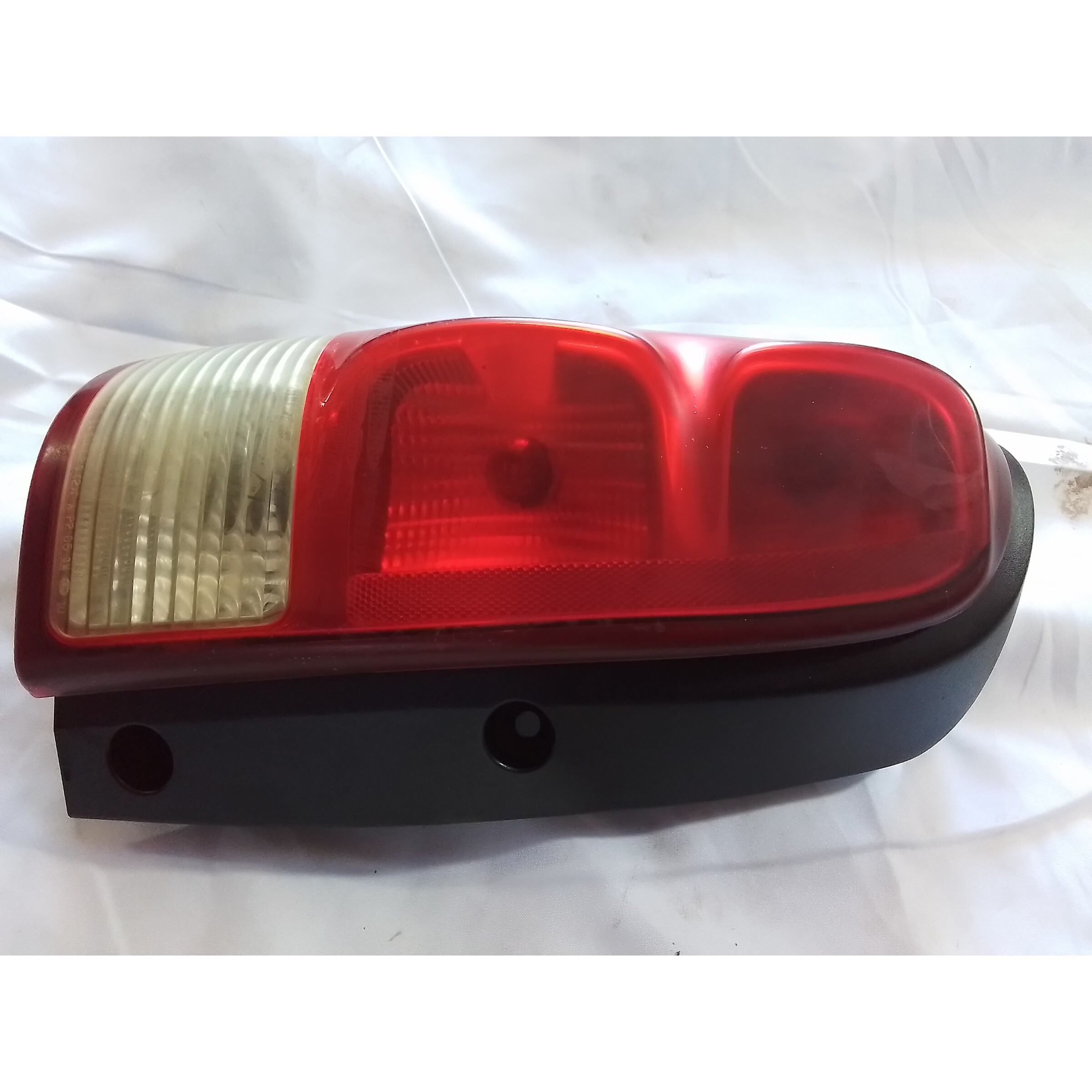 FOCO TRASERO IZQ Chevrolet Uplander 2005