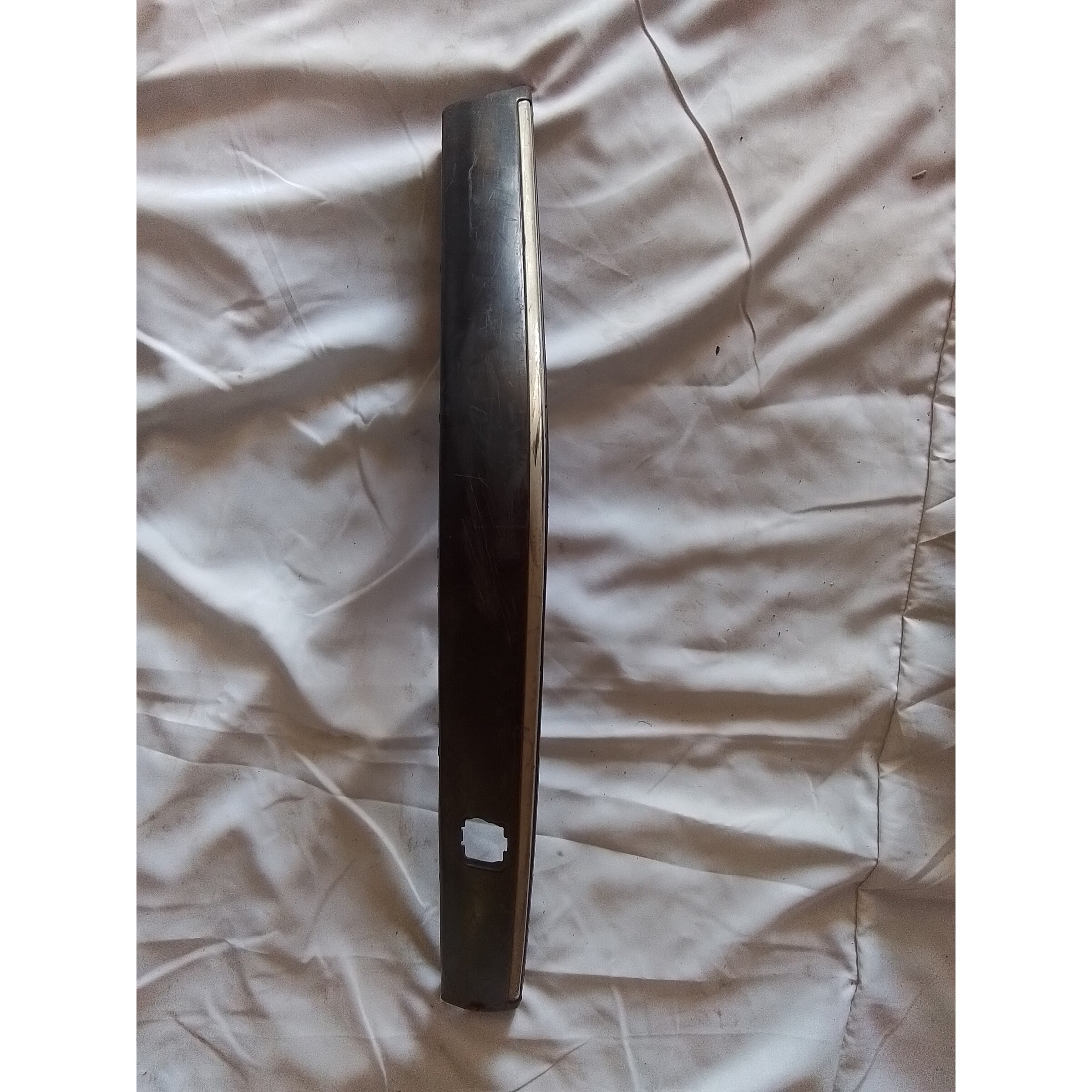 MOLDURA DERECHA PARACHOQUE DELANTERO Peugeot 406 2001