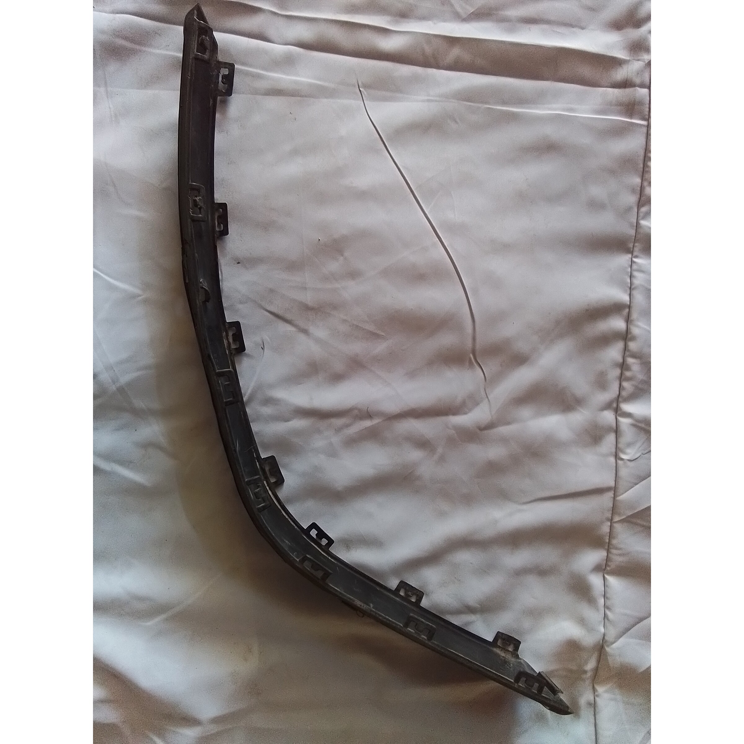 MOLDURA IZQ PARACHOQUE DELANTERO (DAÑO) Peugeot 406 2001