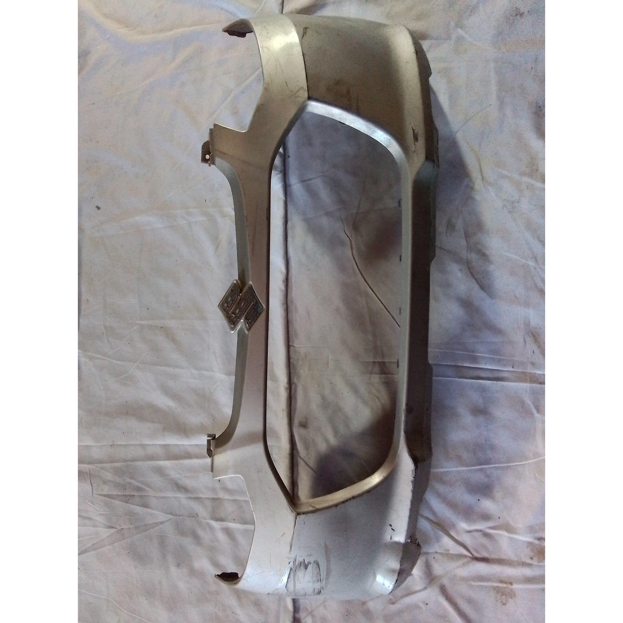 PARACHOQUE DELANTERO (DAÑO LEVE) Suzuki Alto 2015