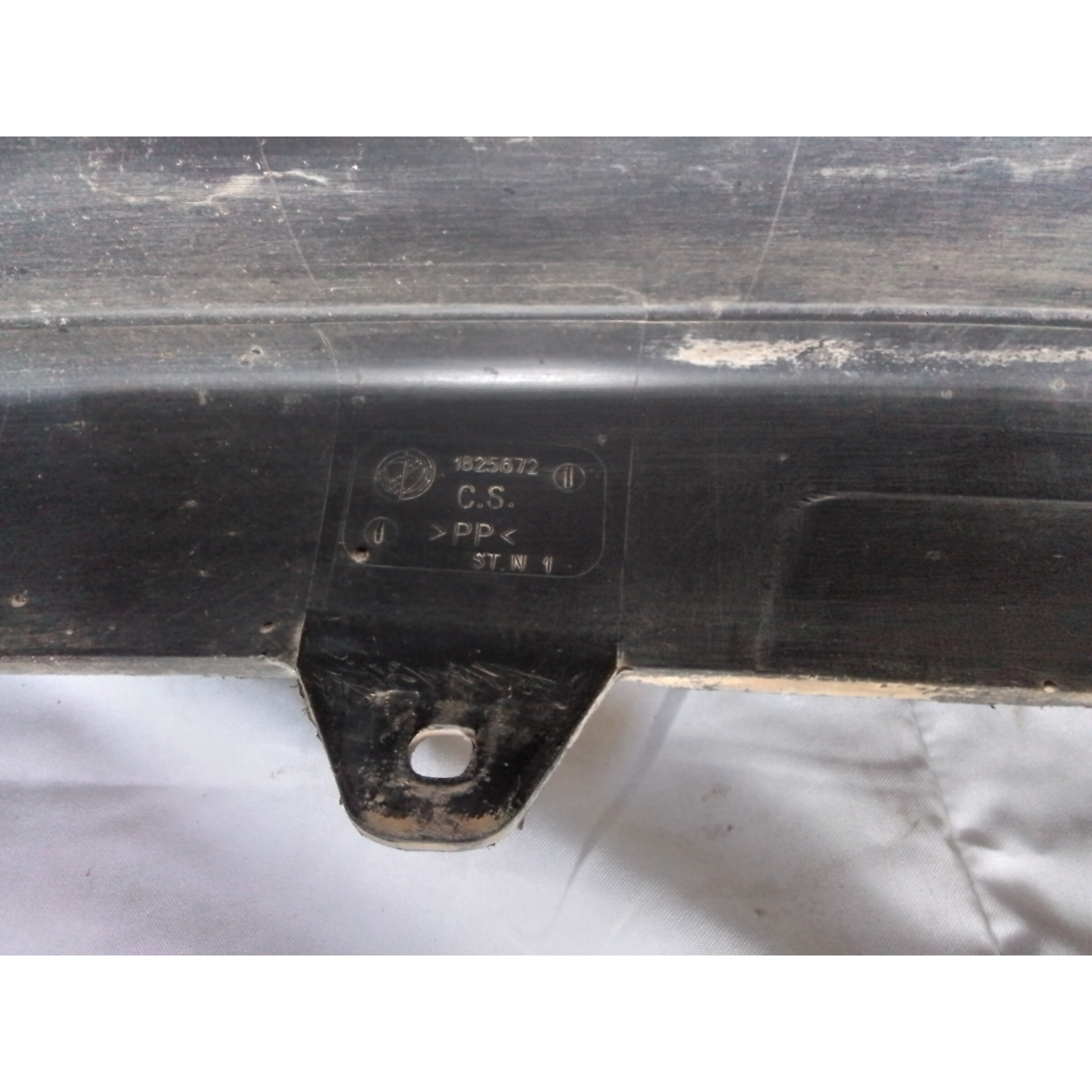 PARACHOQUE TRASERO Fiat punto 75 1998