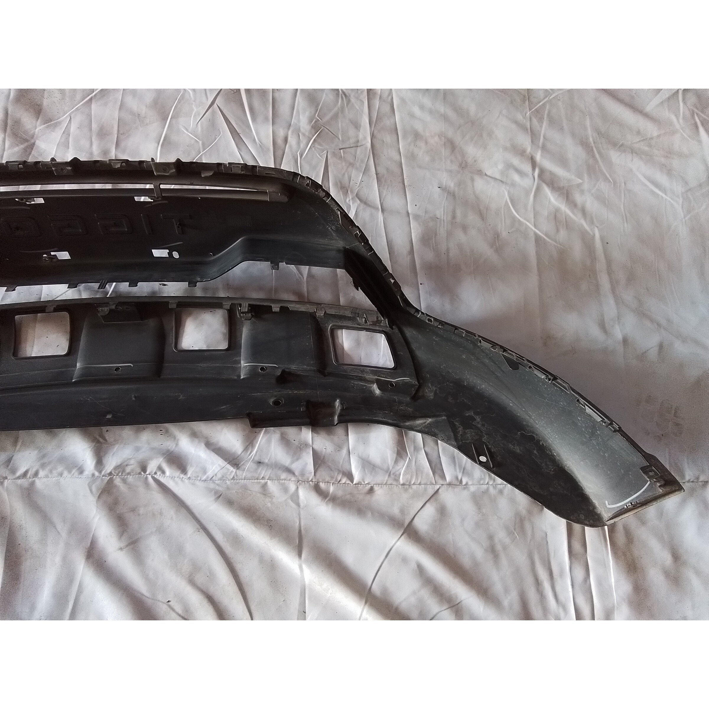PARACHOQUE DELANTERO INFERIOR Chery Tiggo 2 2023