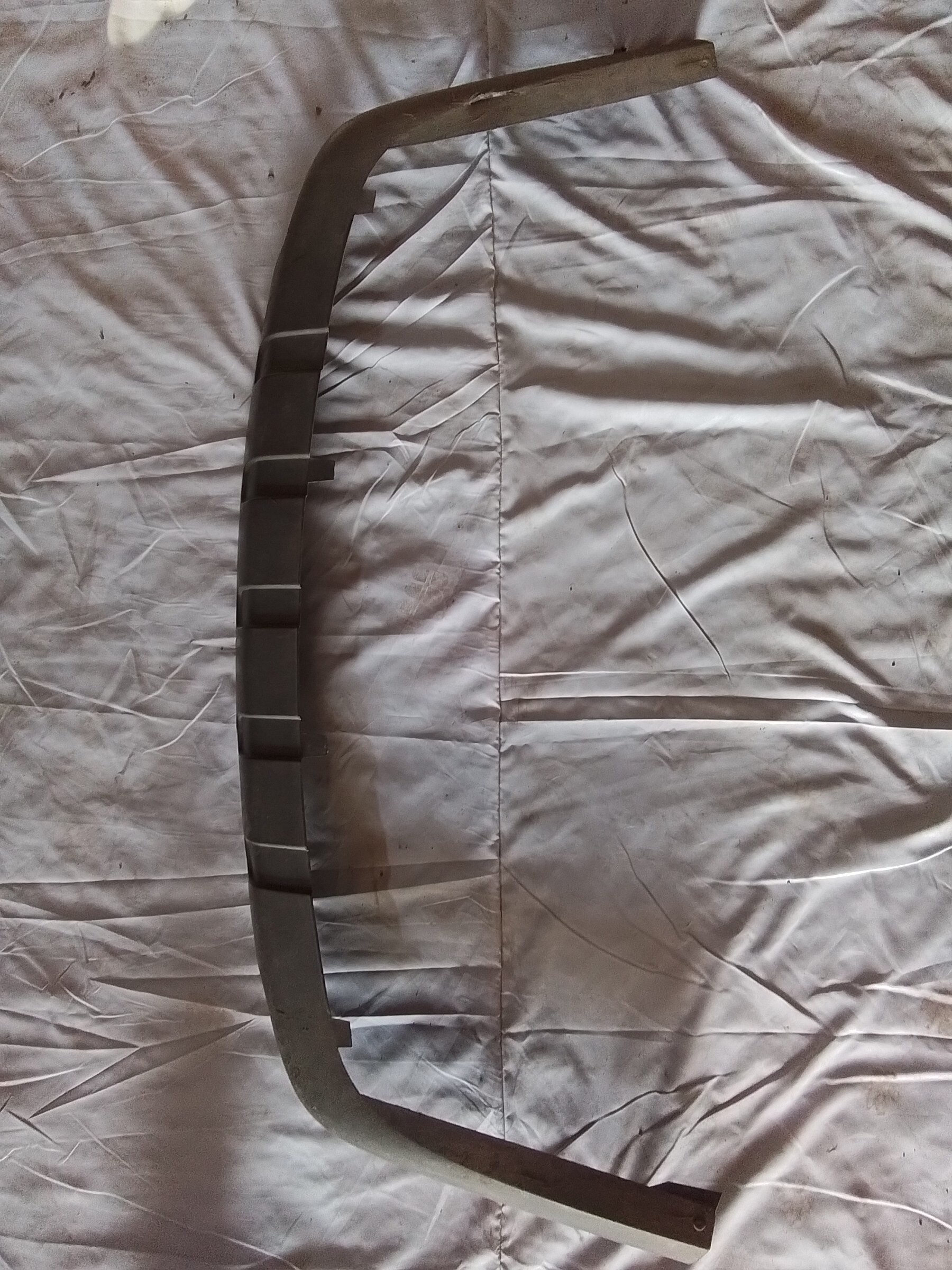 MOLDURA INFERIOR PARACHOQUE DELANTERO Chevrolet Uplander 2005