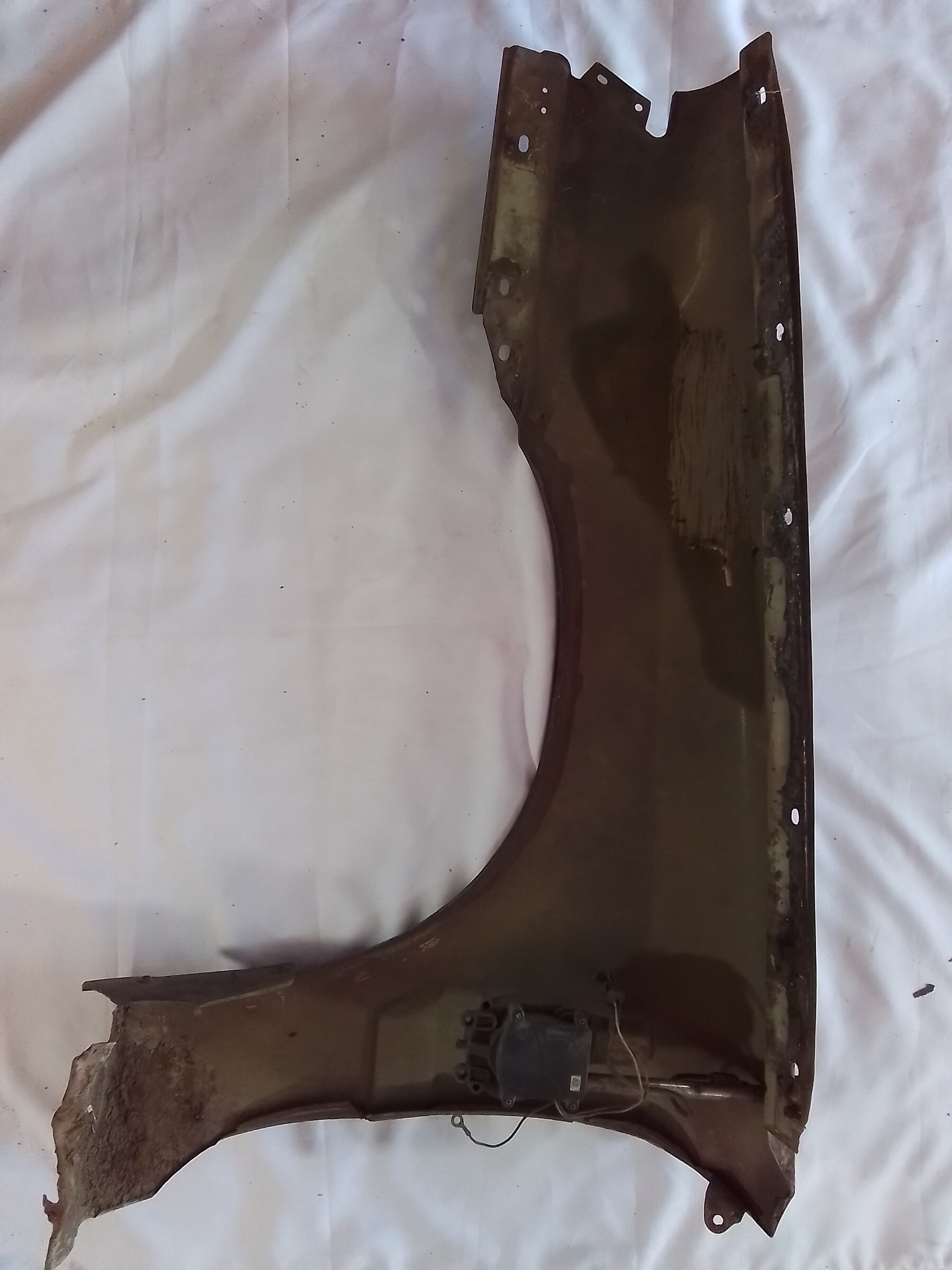 TAPABARRO DELANTERO DERECHO Daewoo ESPERO  1995