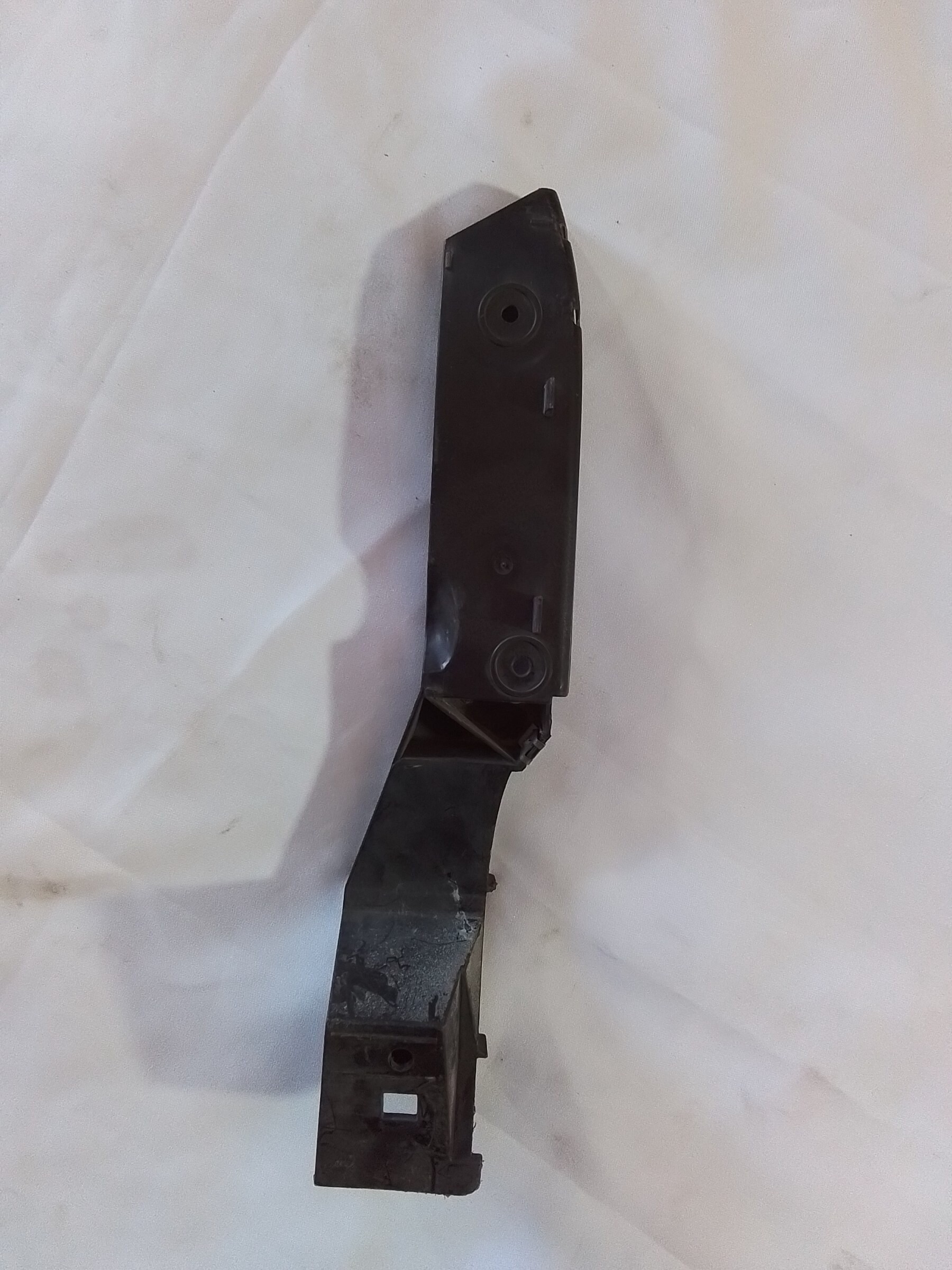 MENSULA TAPABARRO DELANTERA IZQ Volkswagen Polo 2002