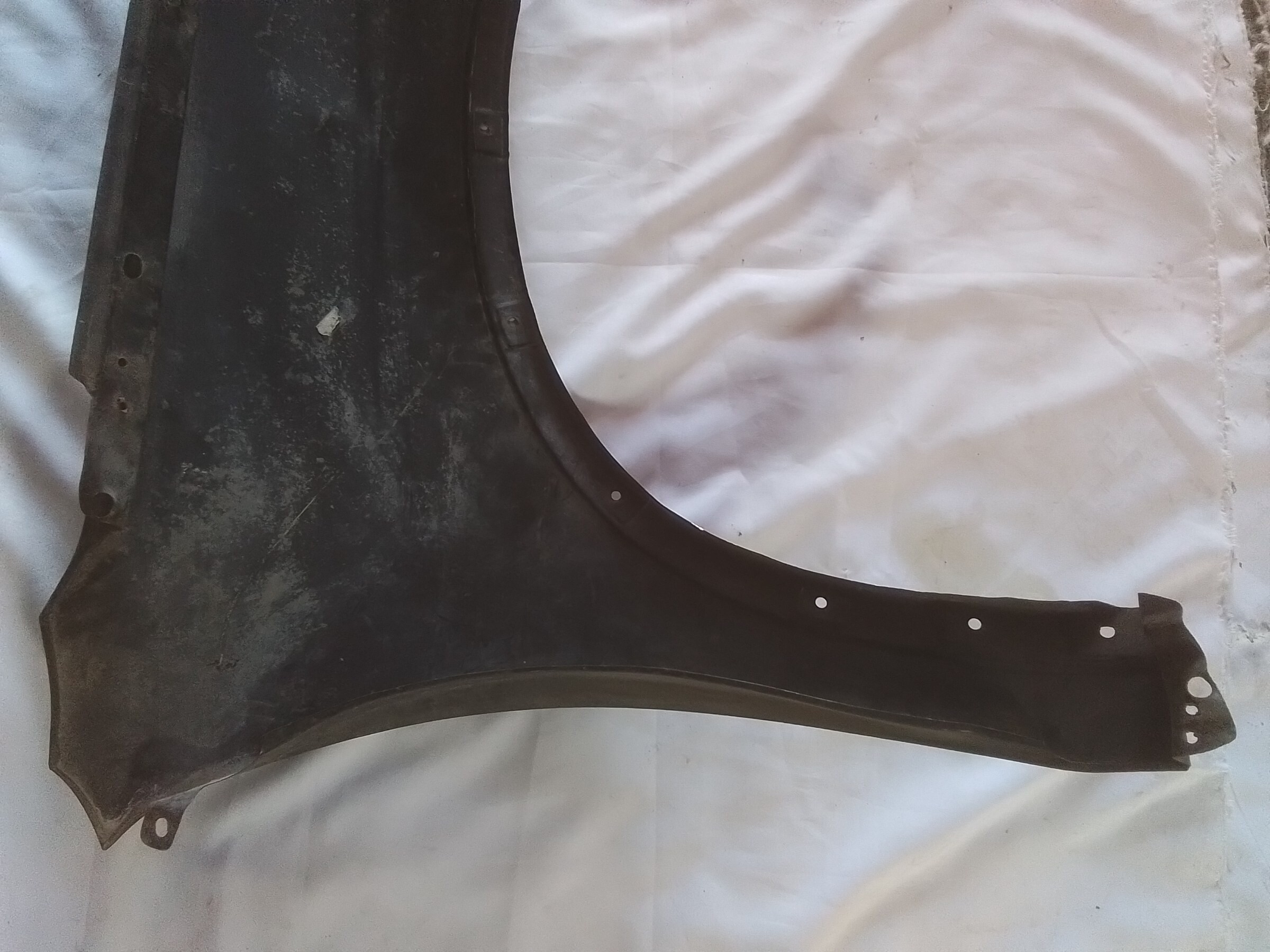 TAPA BARROS DELANTERO IZQUIERDO Chevrolet Corsa 2001