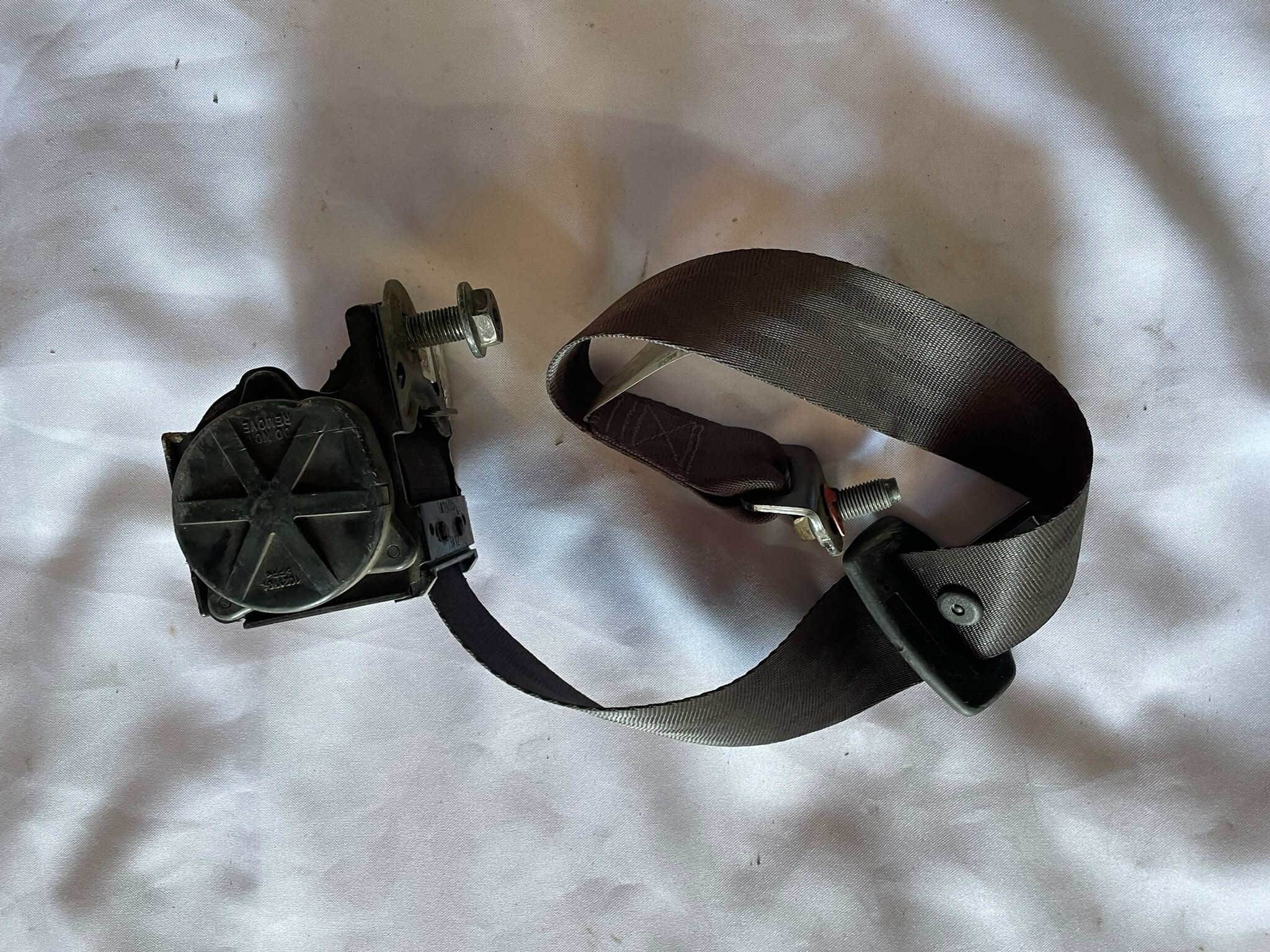 CINTURON TRASERO DERECHO Chevrolet Sail 2021