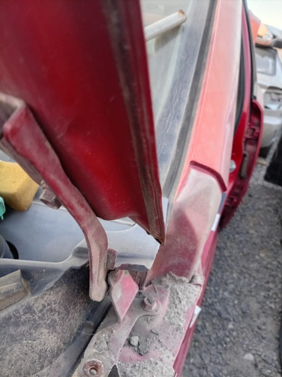 PAR BISAGRAS DE CAPOT Kia RIO JB 2011